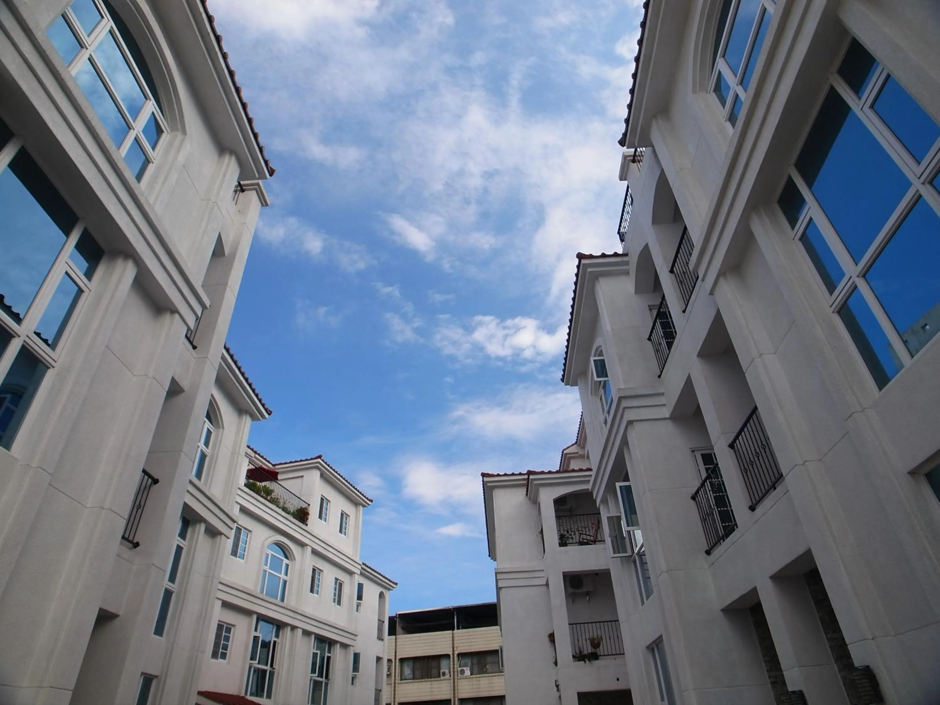Property building in White Cotton Candy Homestay