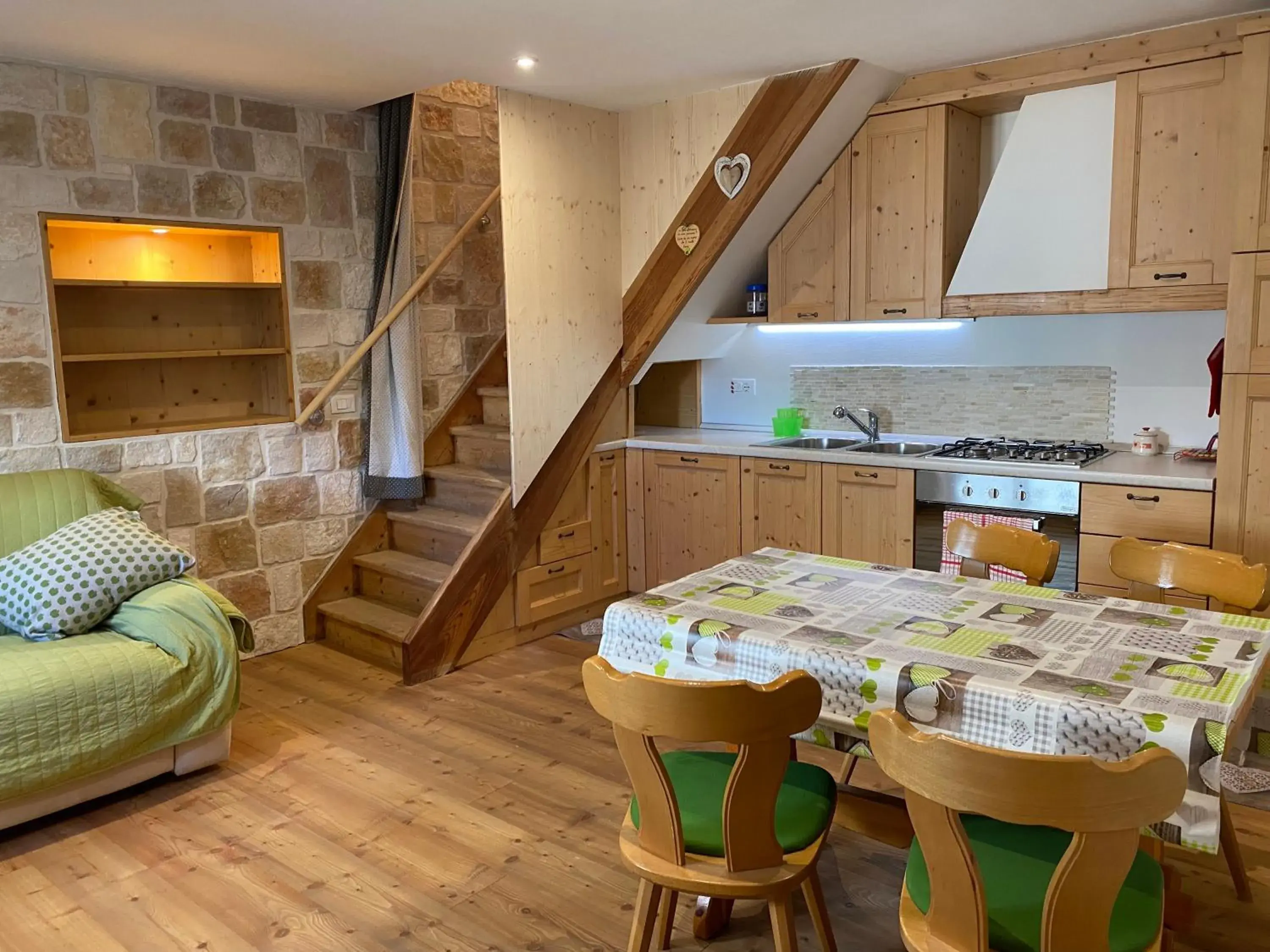 Apartment - Split Level in Al Sole Mountain Chic Apartment - Split Level in Al Sole Mountain Chic