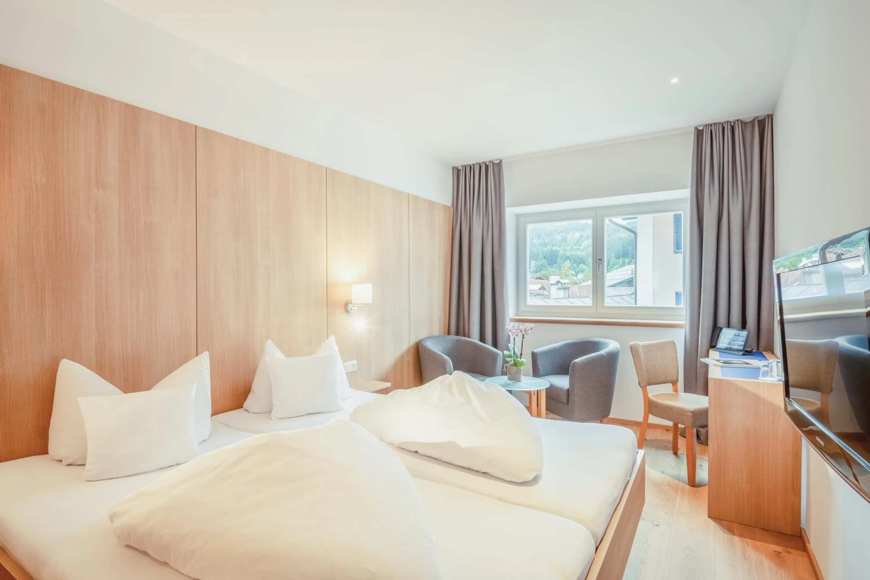 Bedroom, Bed in Hotel Kendler