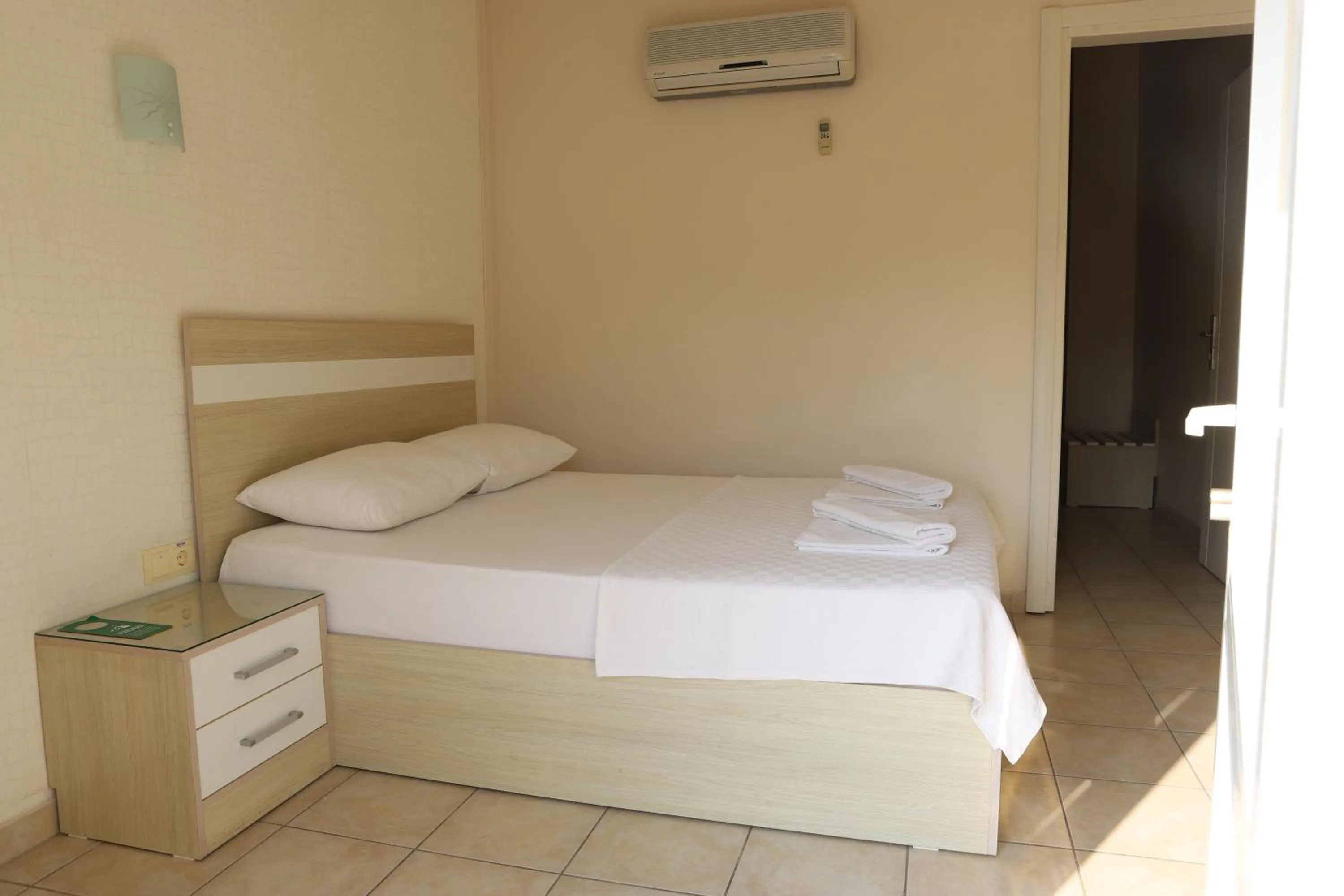 Bedroom, Bed in Hotel Binlik