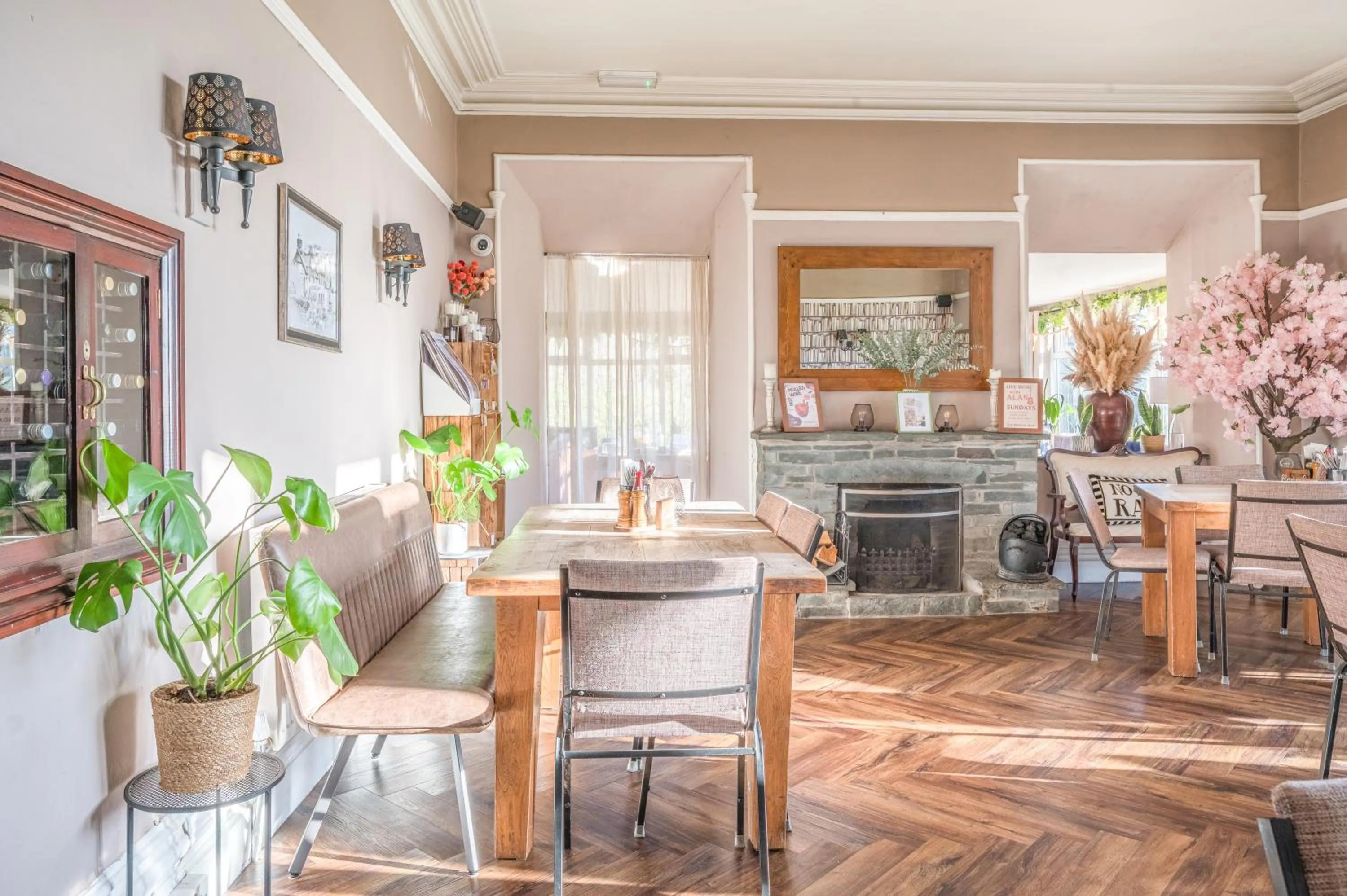 Garden view in The Mortal Man Inn