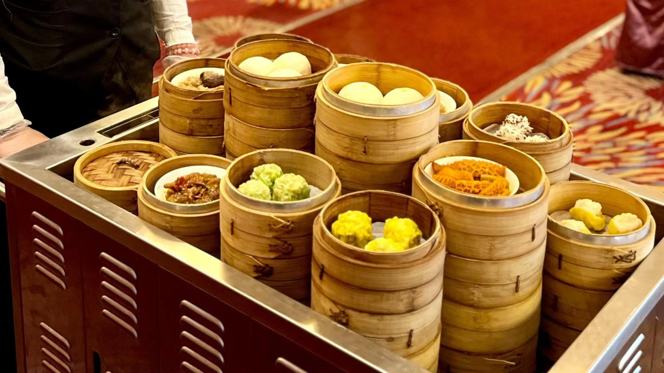 Restaurant/places to eat in Cosmos Hotel Taipei