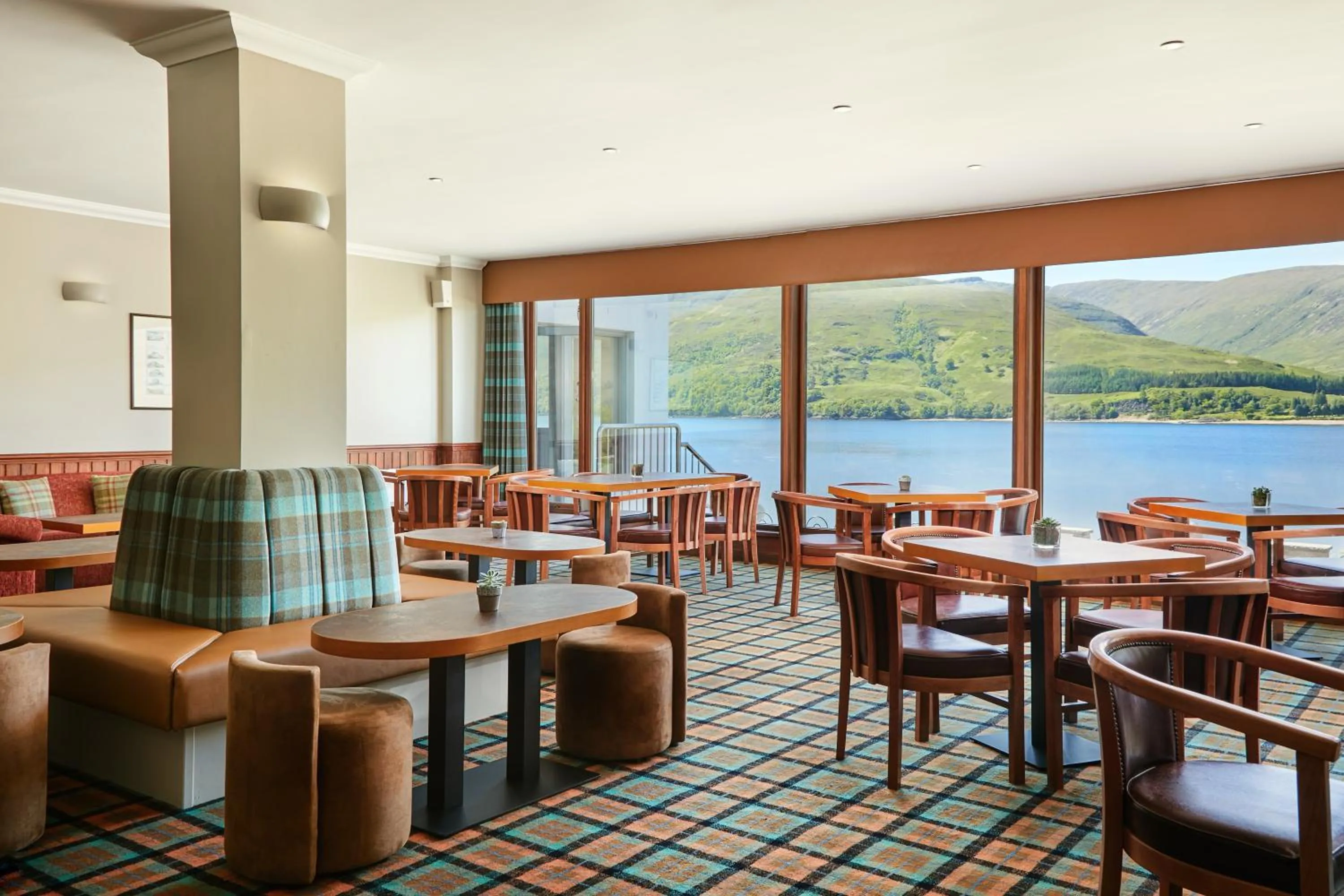 Lounge or bar in Clan Macduff Hotel