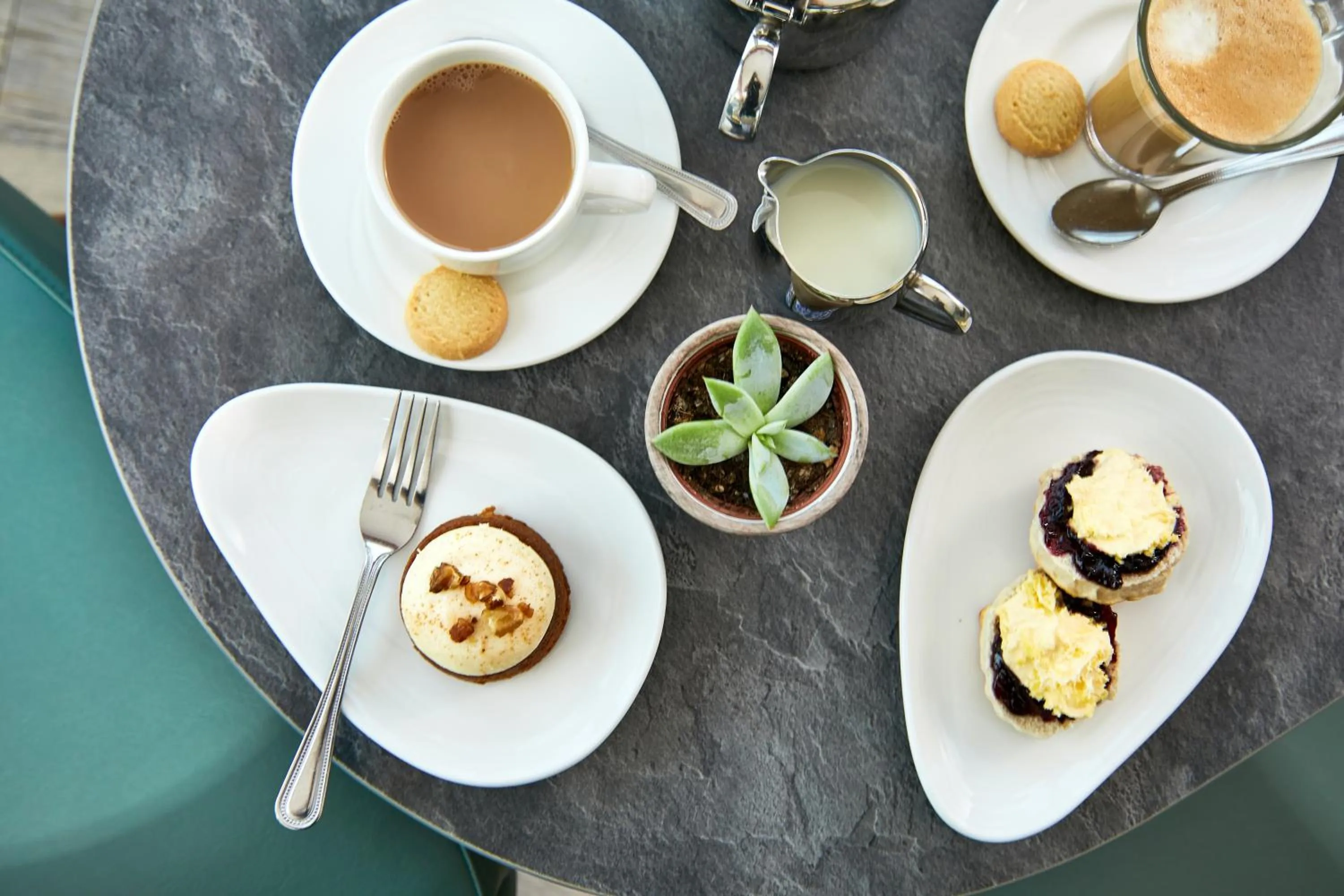 Food and drinks in Clan Macduff Hotel