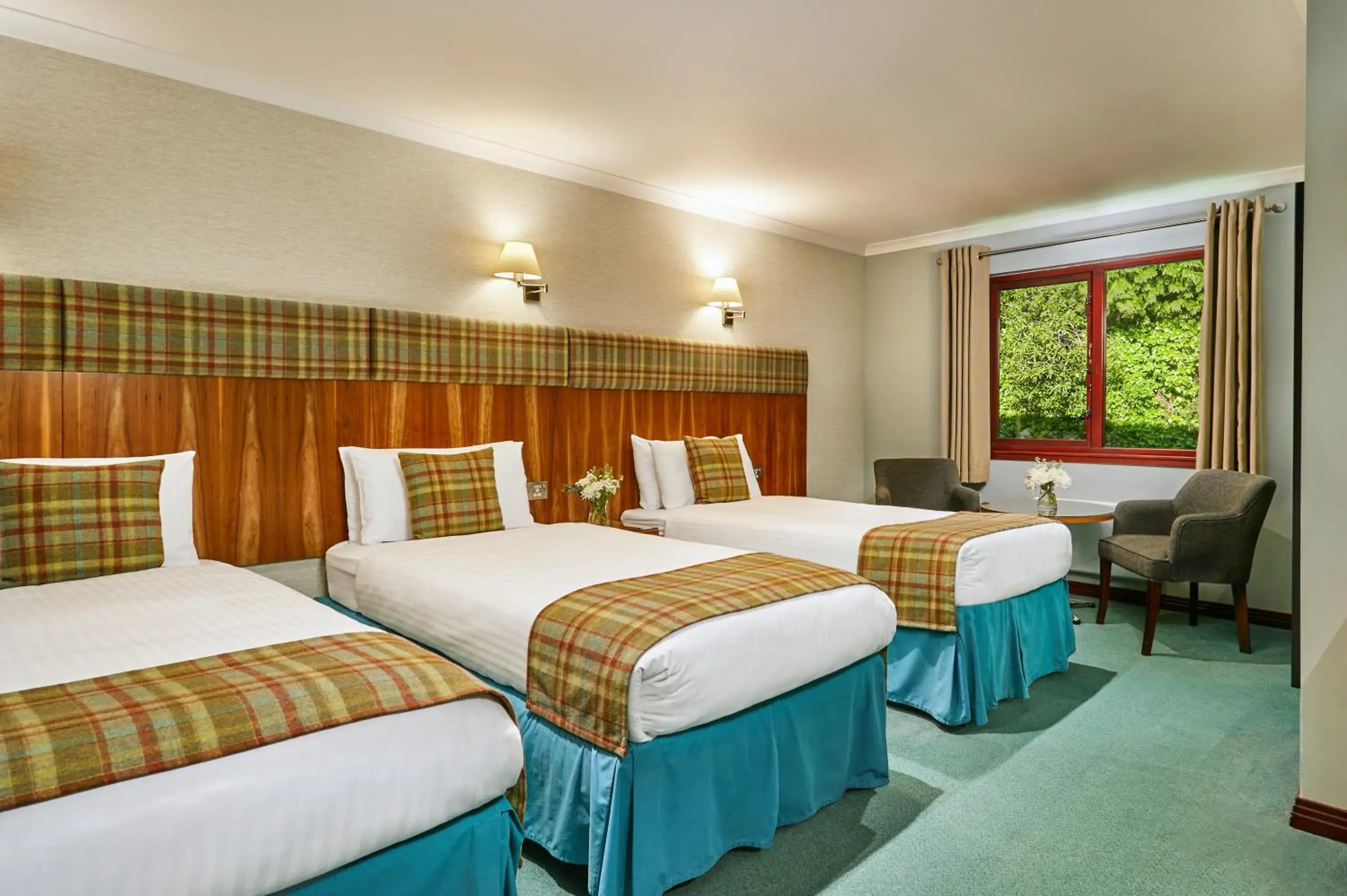 Triple Room in Clan Macduff Hotel Triple Room in Clan Macduff Hotel