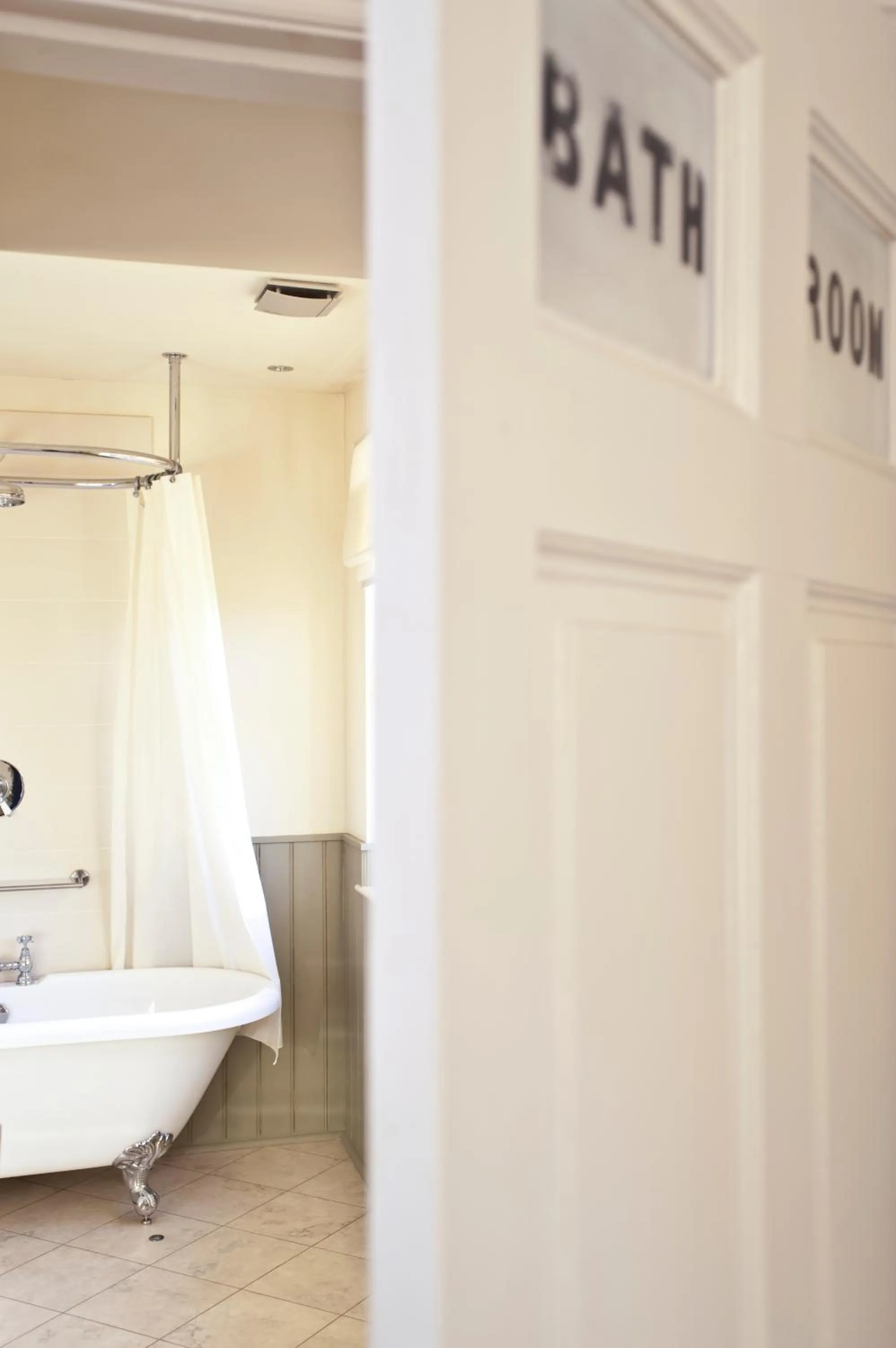 Bathroom in The Cuckoo Brow Inn