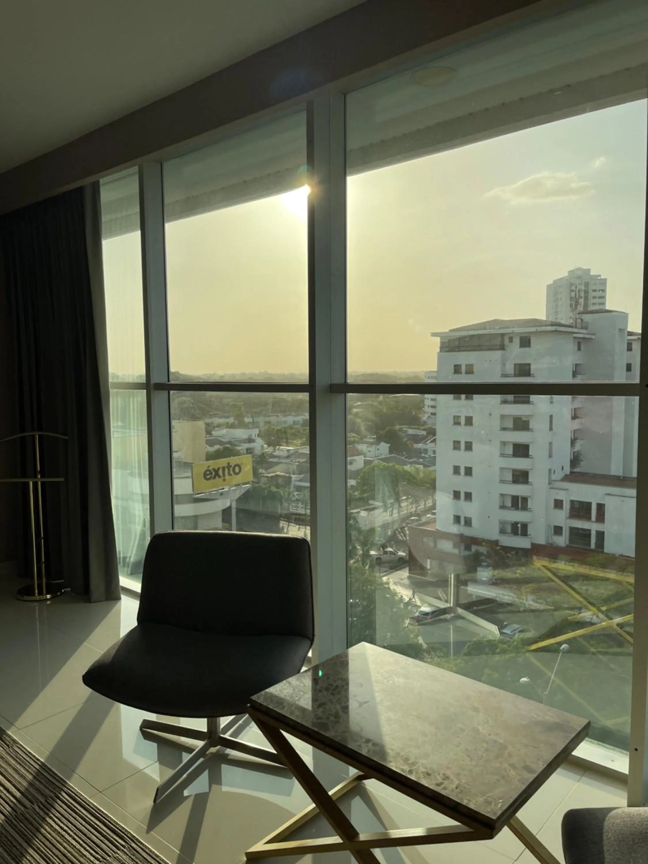 Area and facilities in Hotel Sexta Avenida Inn