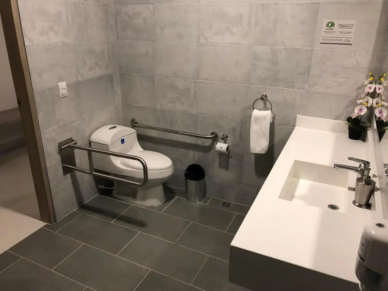 Double Room - single occupancy - Disability Access in Hotel Sexta Avenida Inn Double Room - single occupancy - Disability Access in Hotel Sexta Avenida Inn