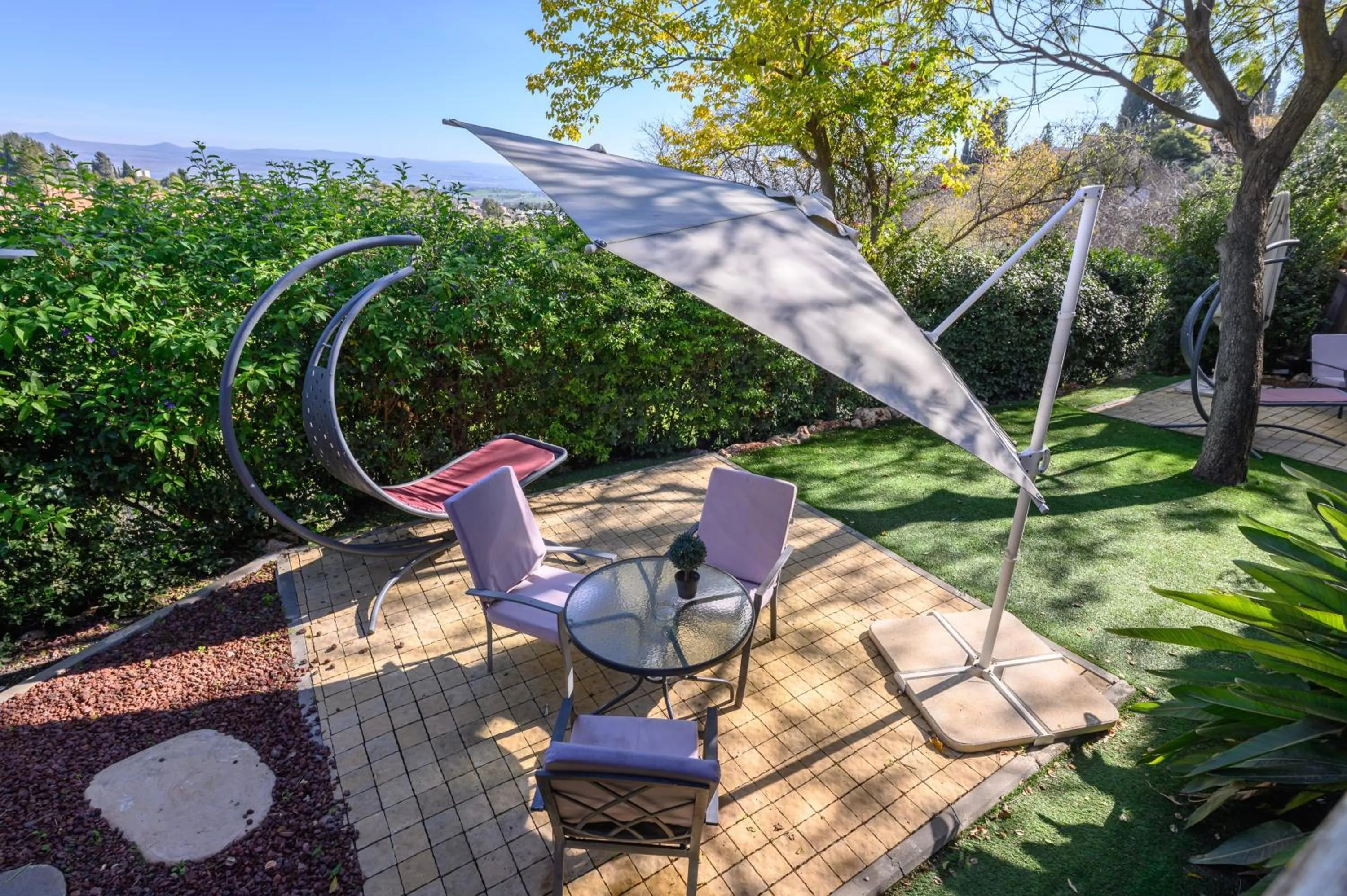 Garden in Rosh Pinat Noy
