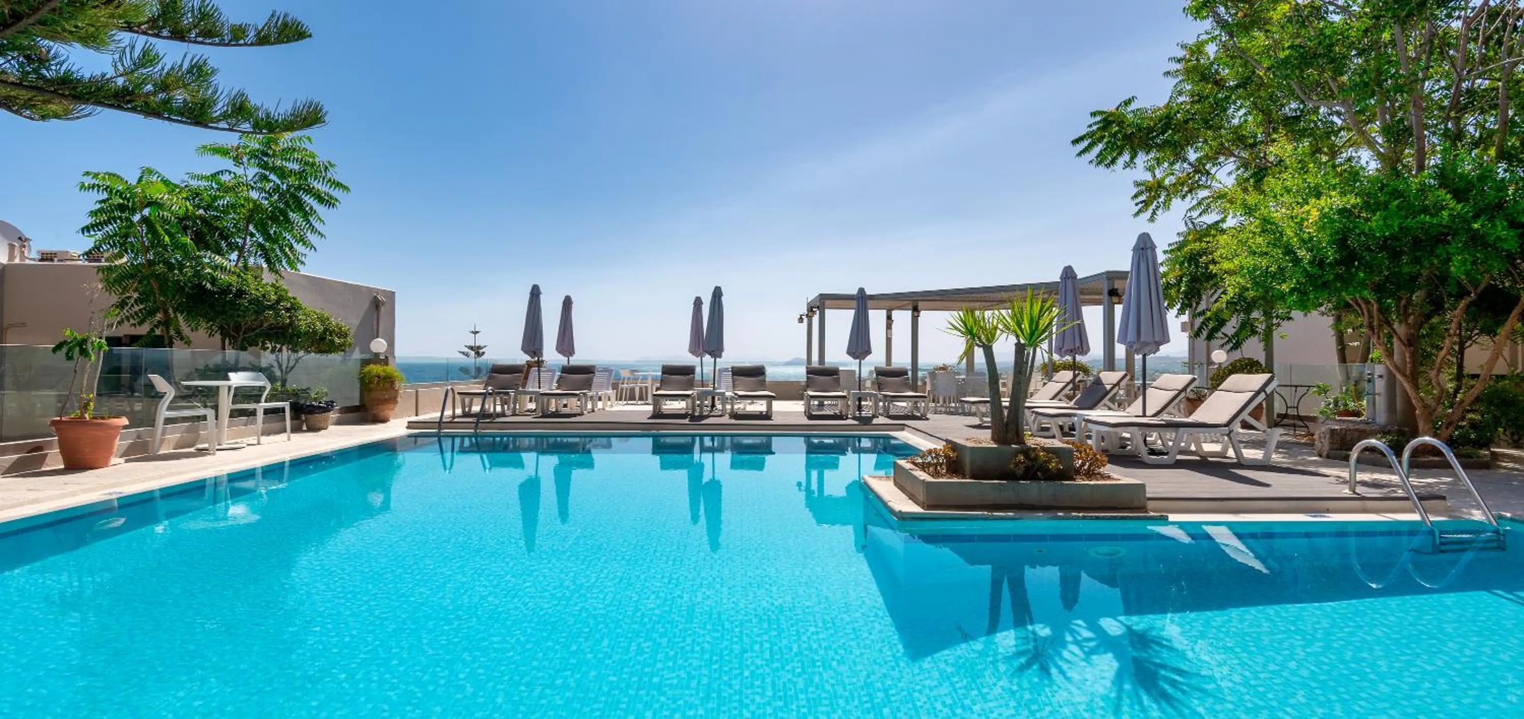 Swimming pool in Aphea Village