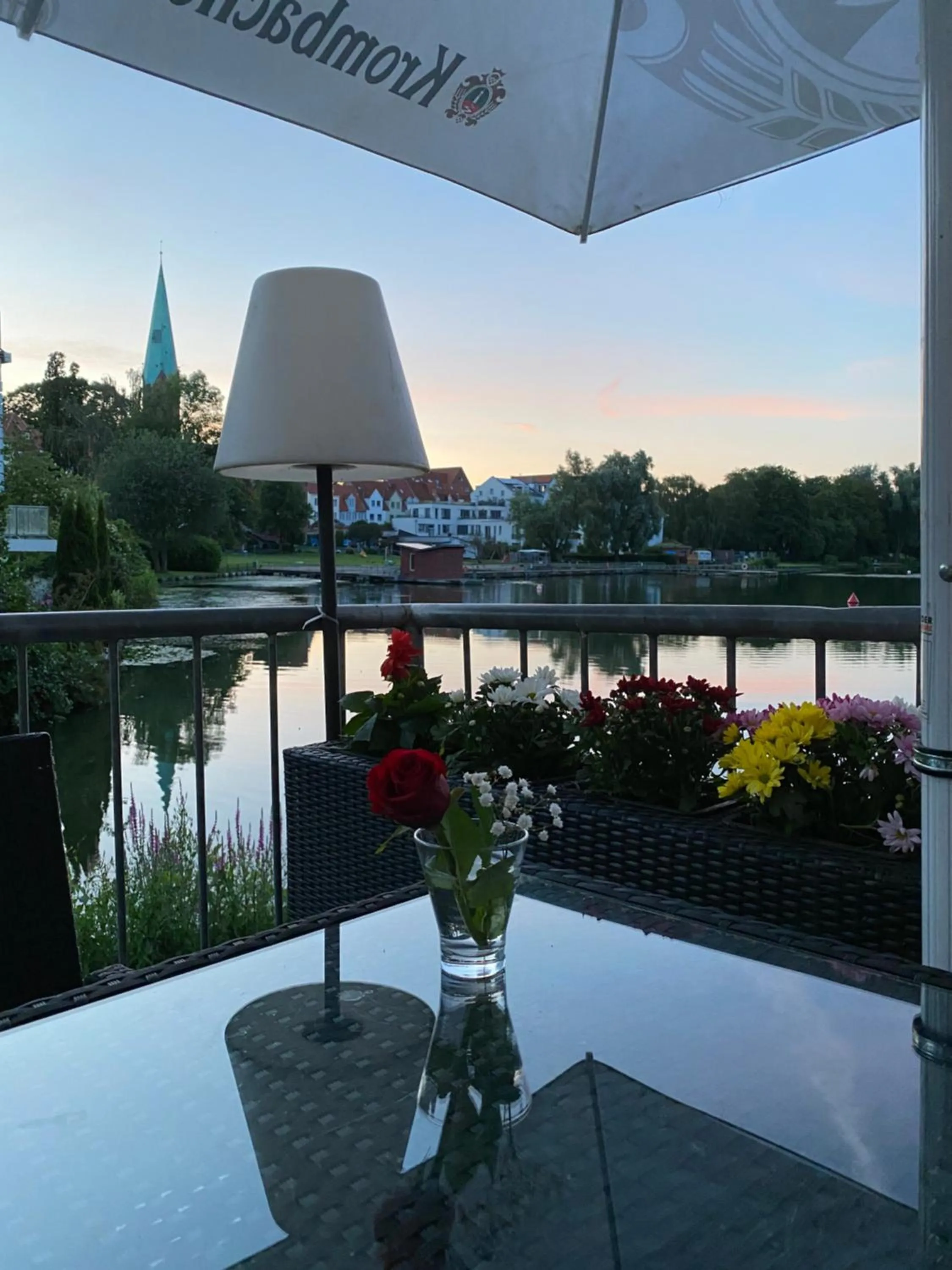 Restaurant/places to eat in Hotel Excellent