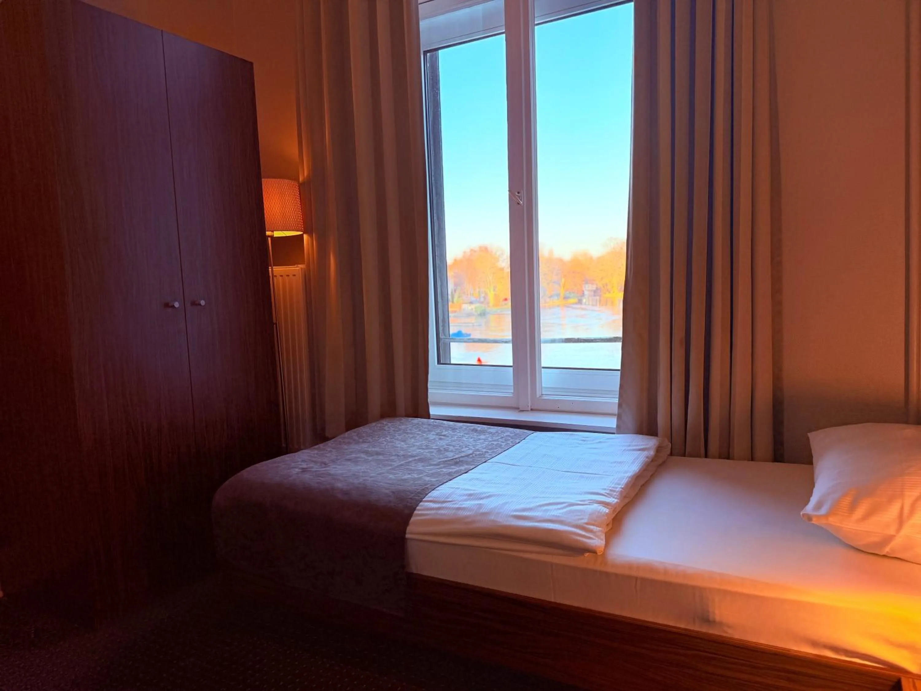 Bed in Hotel Excellent