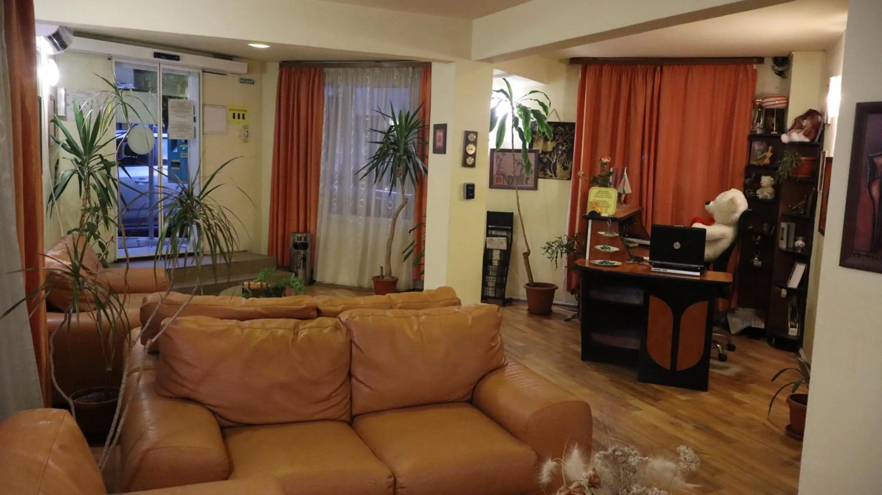 Lobby or reception in Hotel Palitra