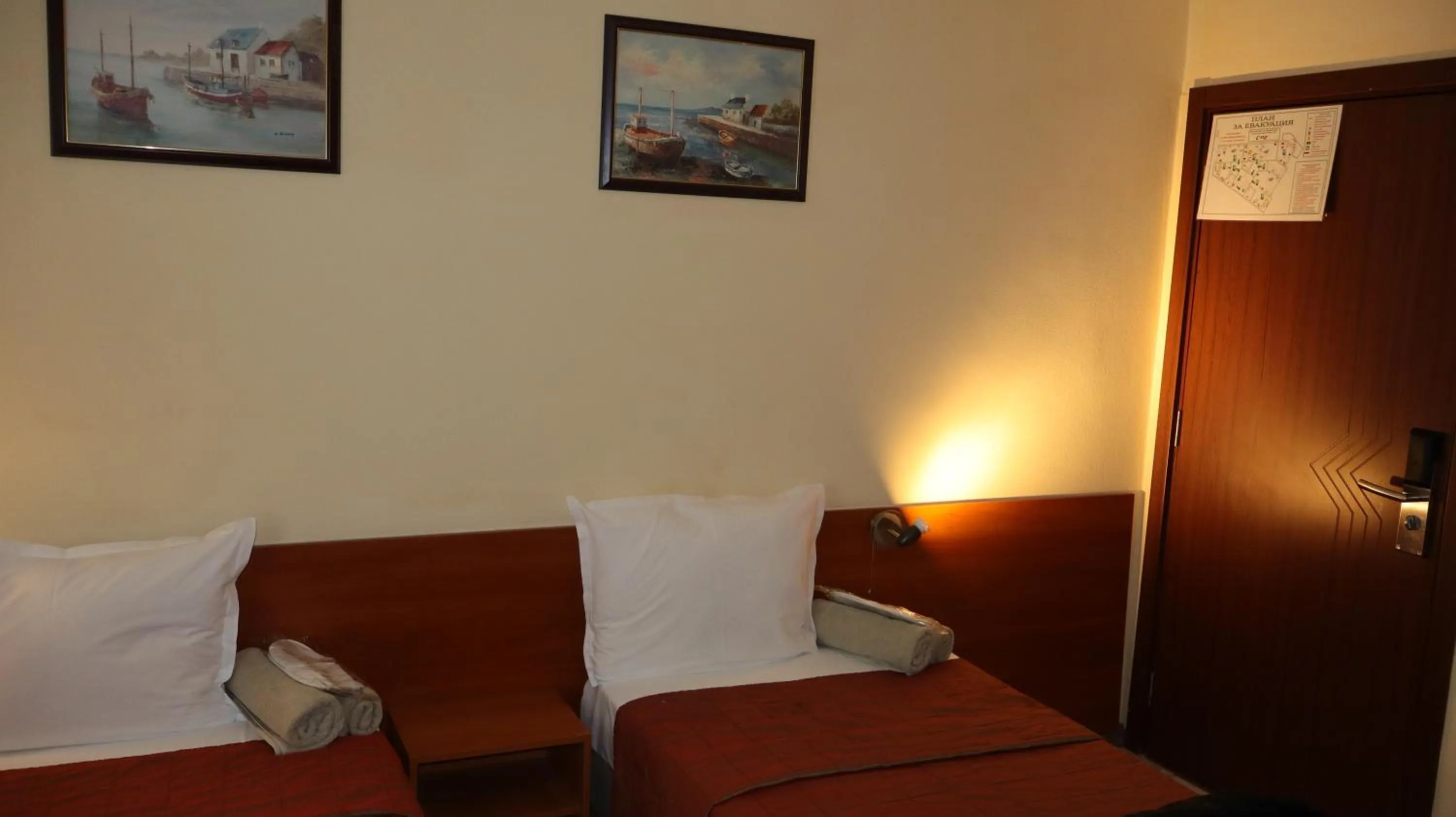 Bed in Hotel Palitra