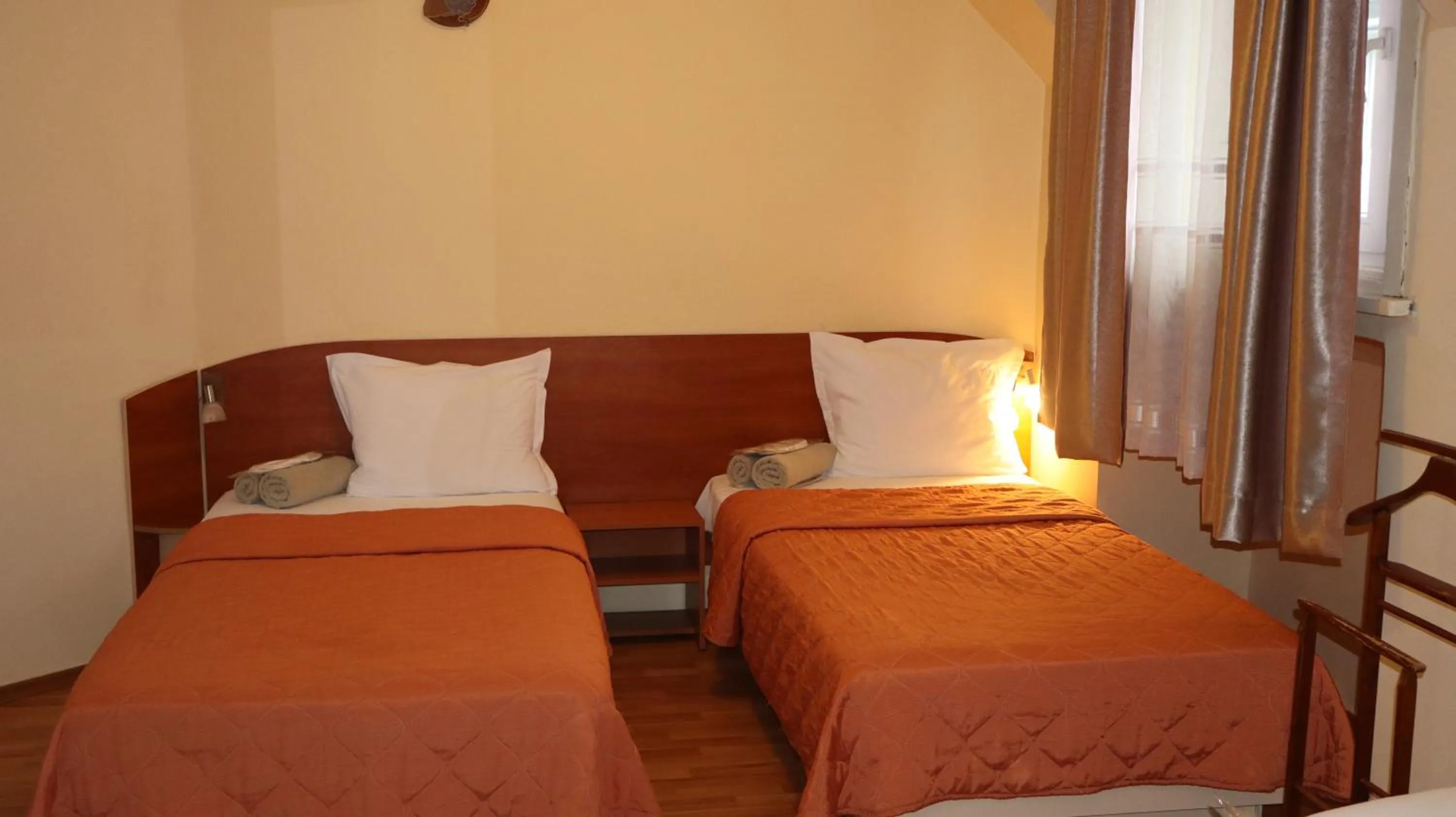 Bed in Hotel Palitra