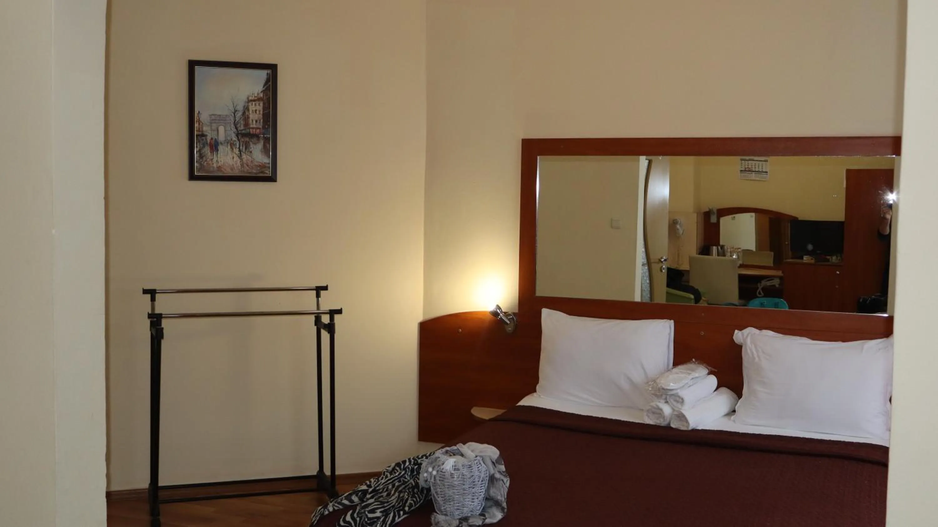 Bed in Hotel Palitra