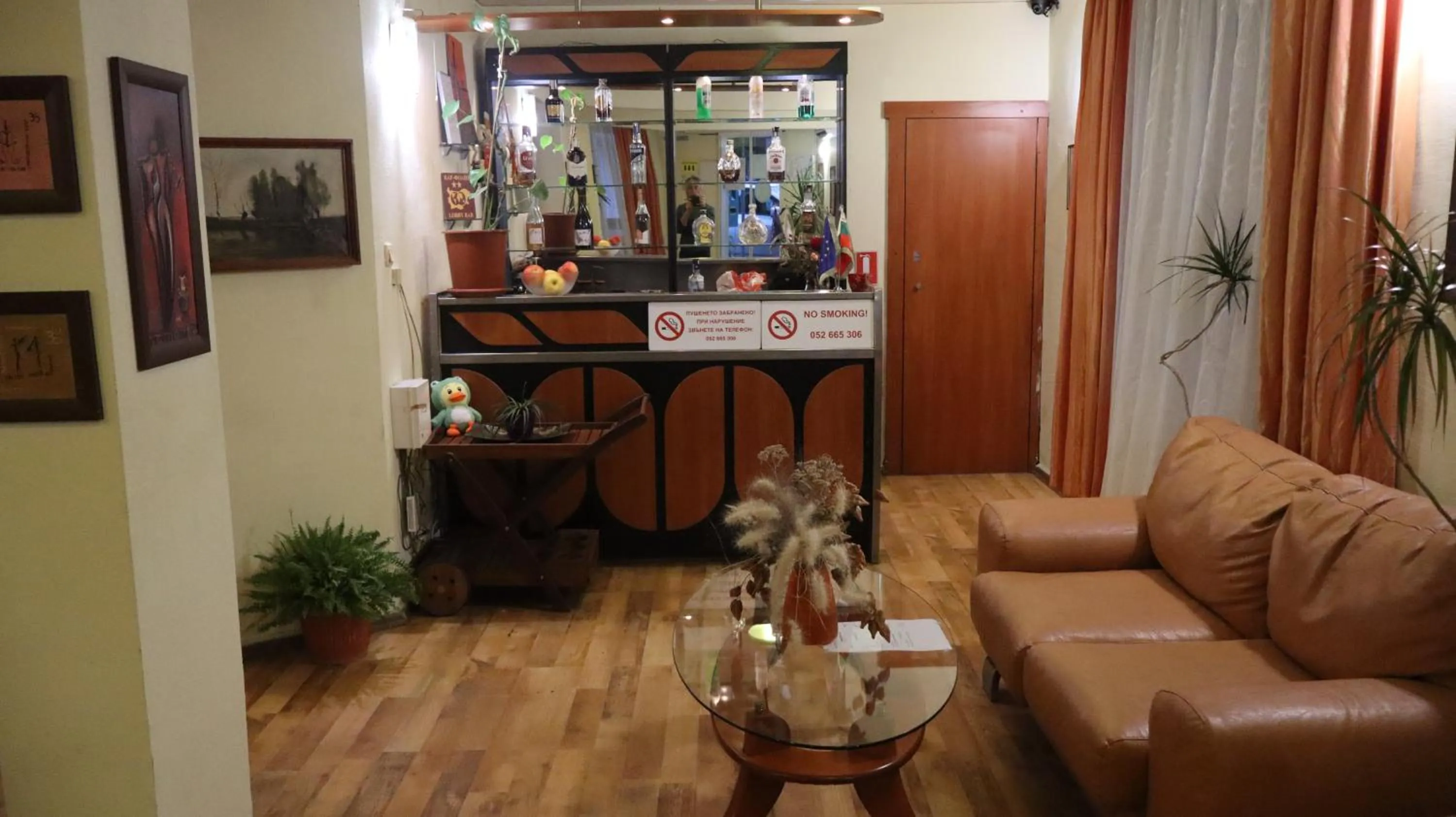 Lounge or bar in Hotel Palitra