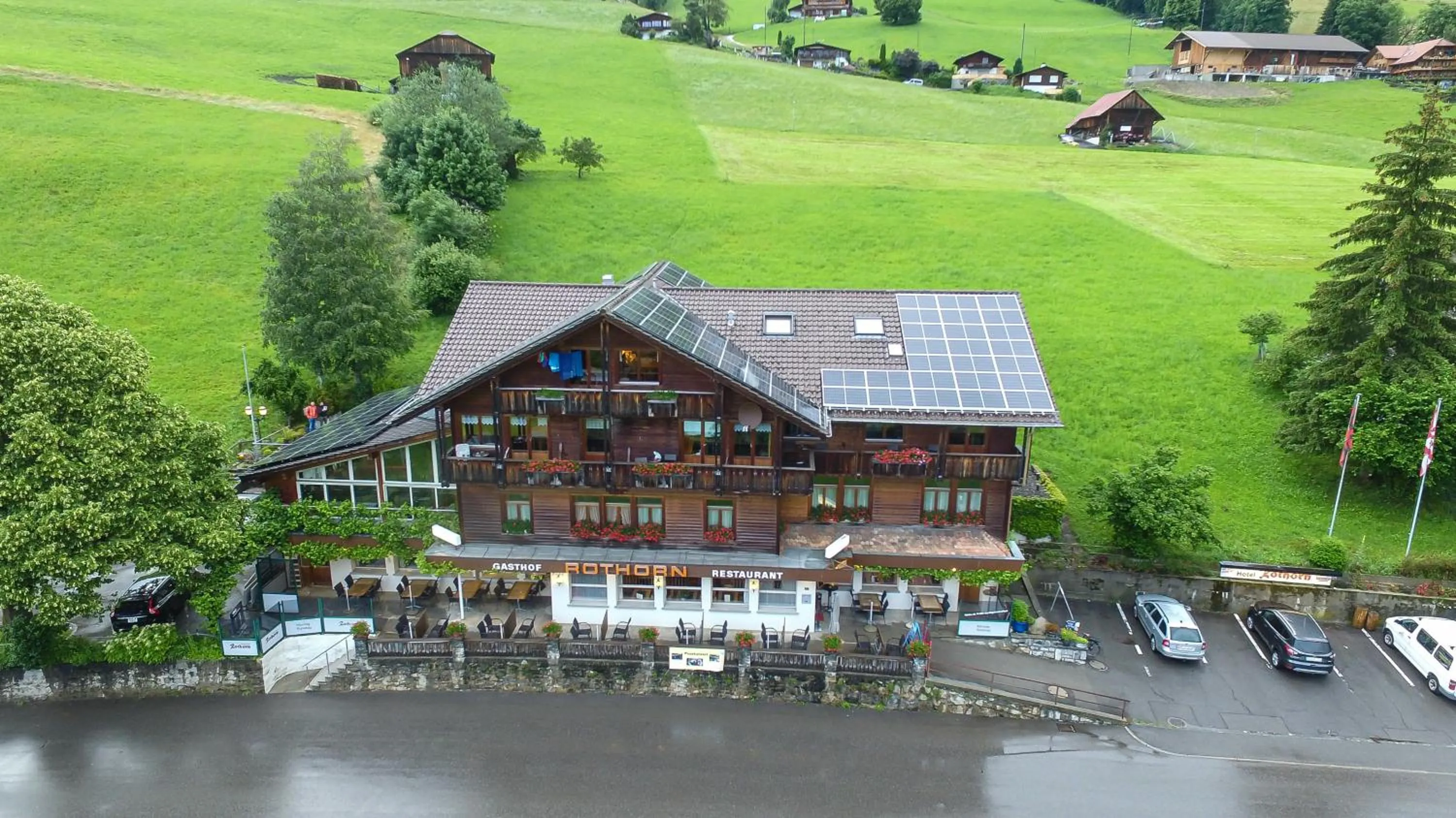 Property building in Hotel Rothorn Vintage-Style