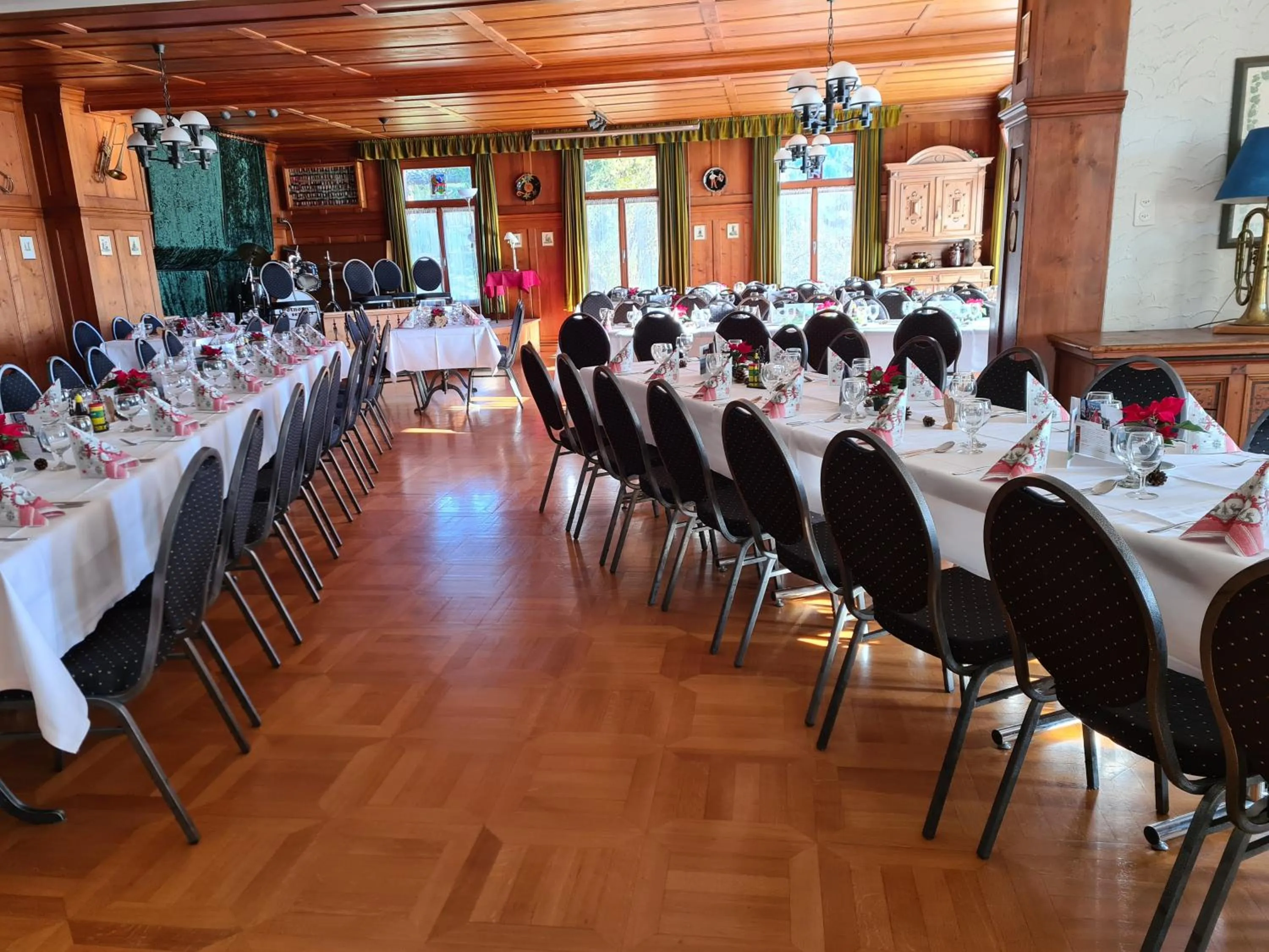 Restaurant/places to eat in Hotel Rothorn Vintage-Style