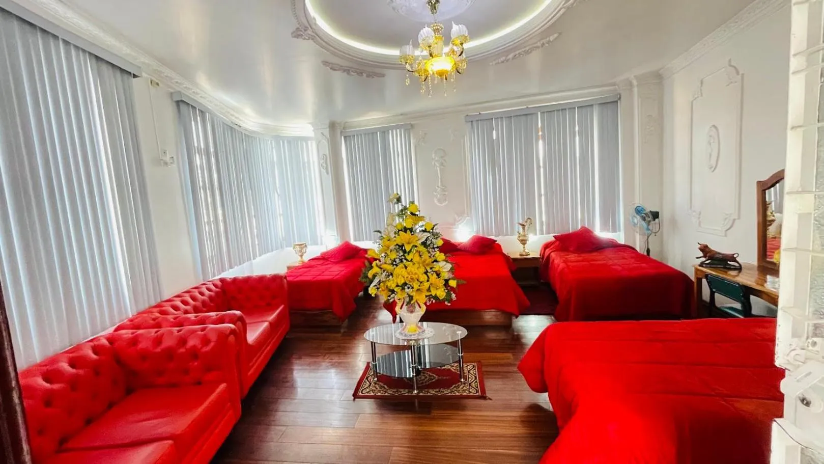 Seating area in Hotel Plaza del Teatro