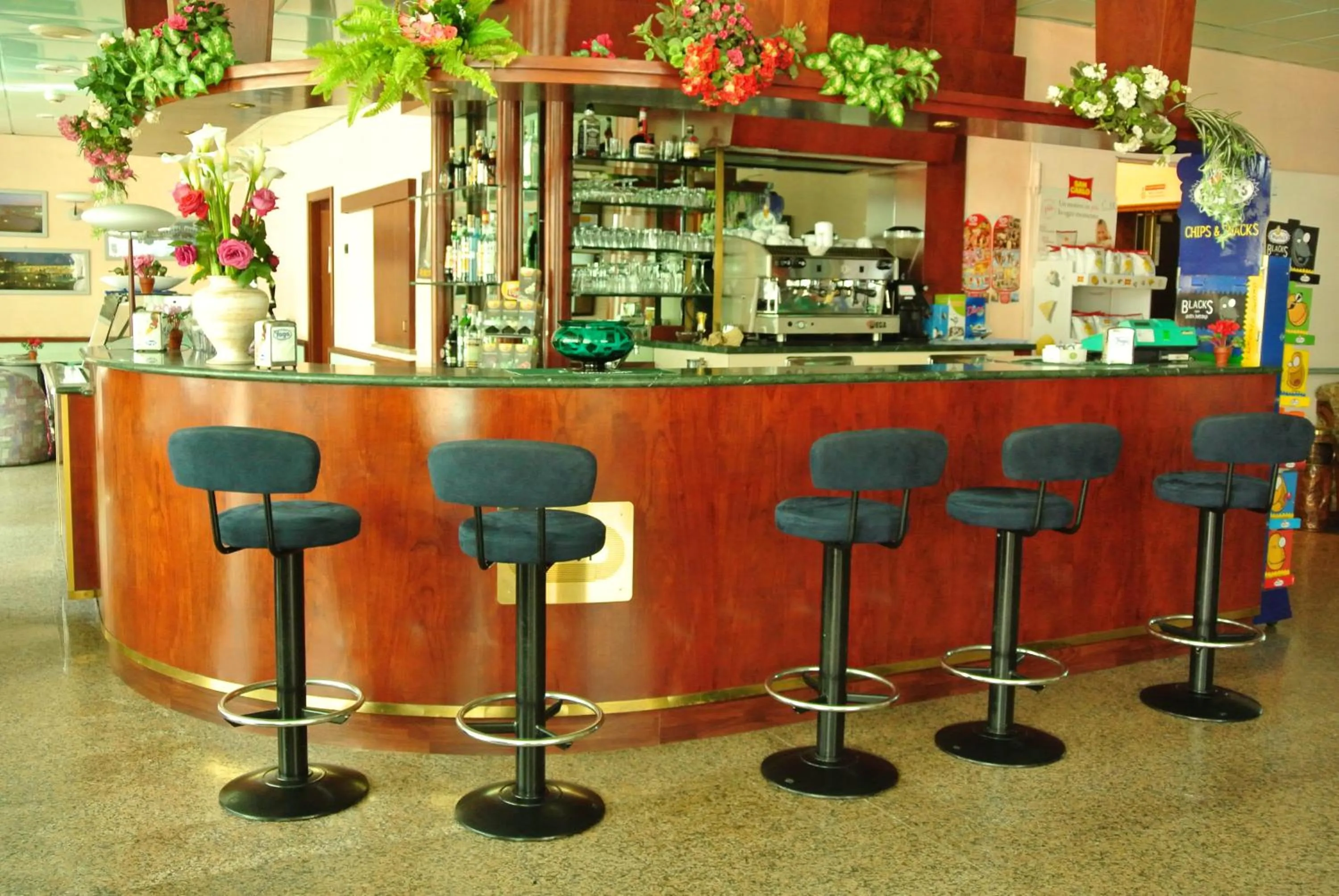 Communal lounge/ TV room in Hotel Mirage