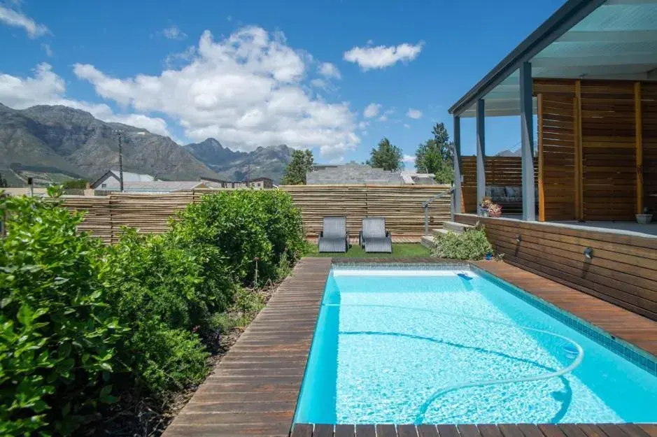 Apartment with Mountain View in 29 Earlibelle Apartment with Mountain View in 29 Earlibelle