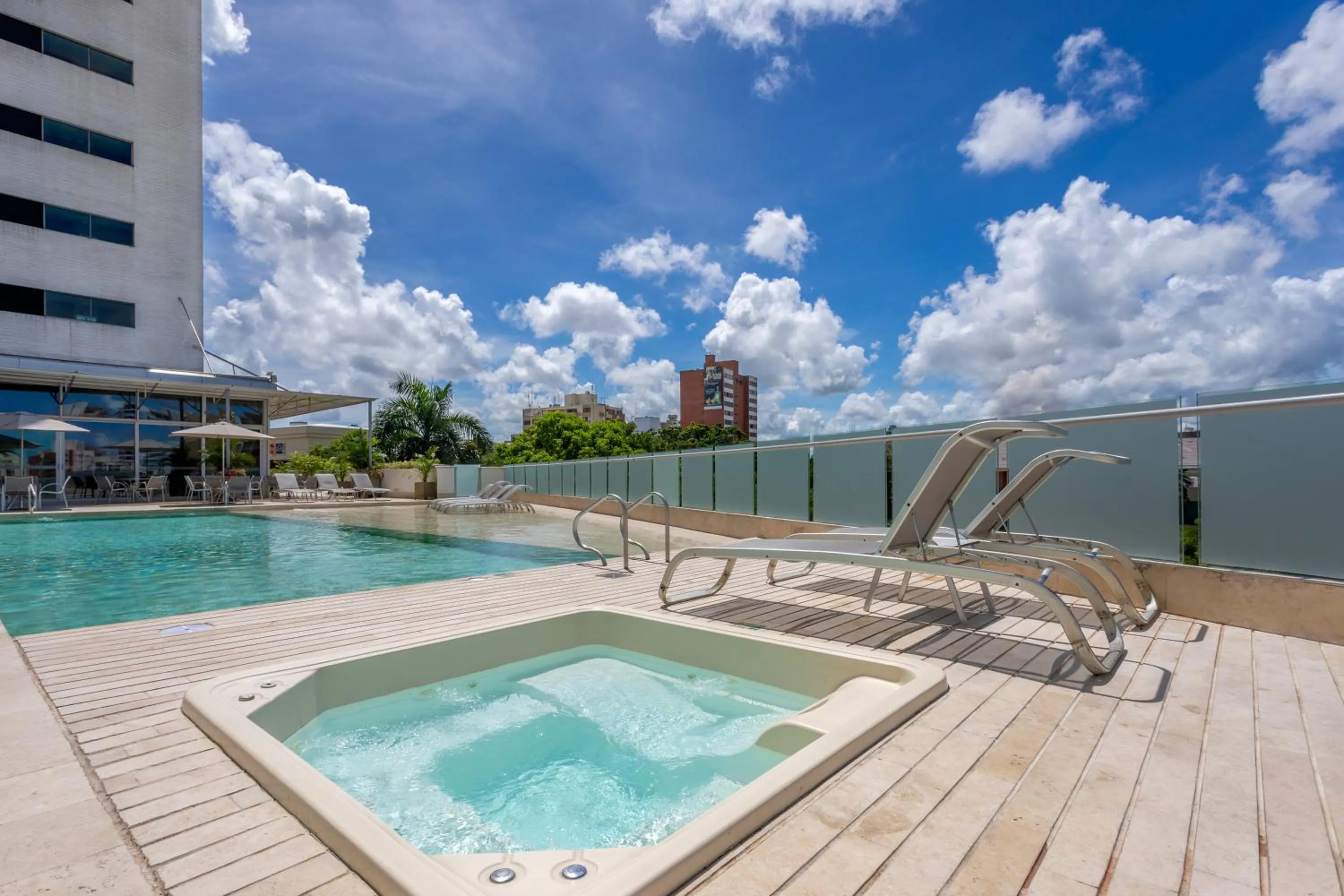 Swimming pool in Estelar Alto Prado