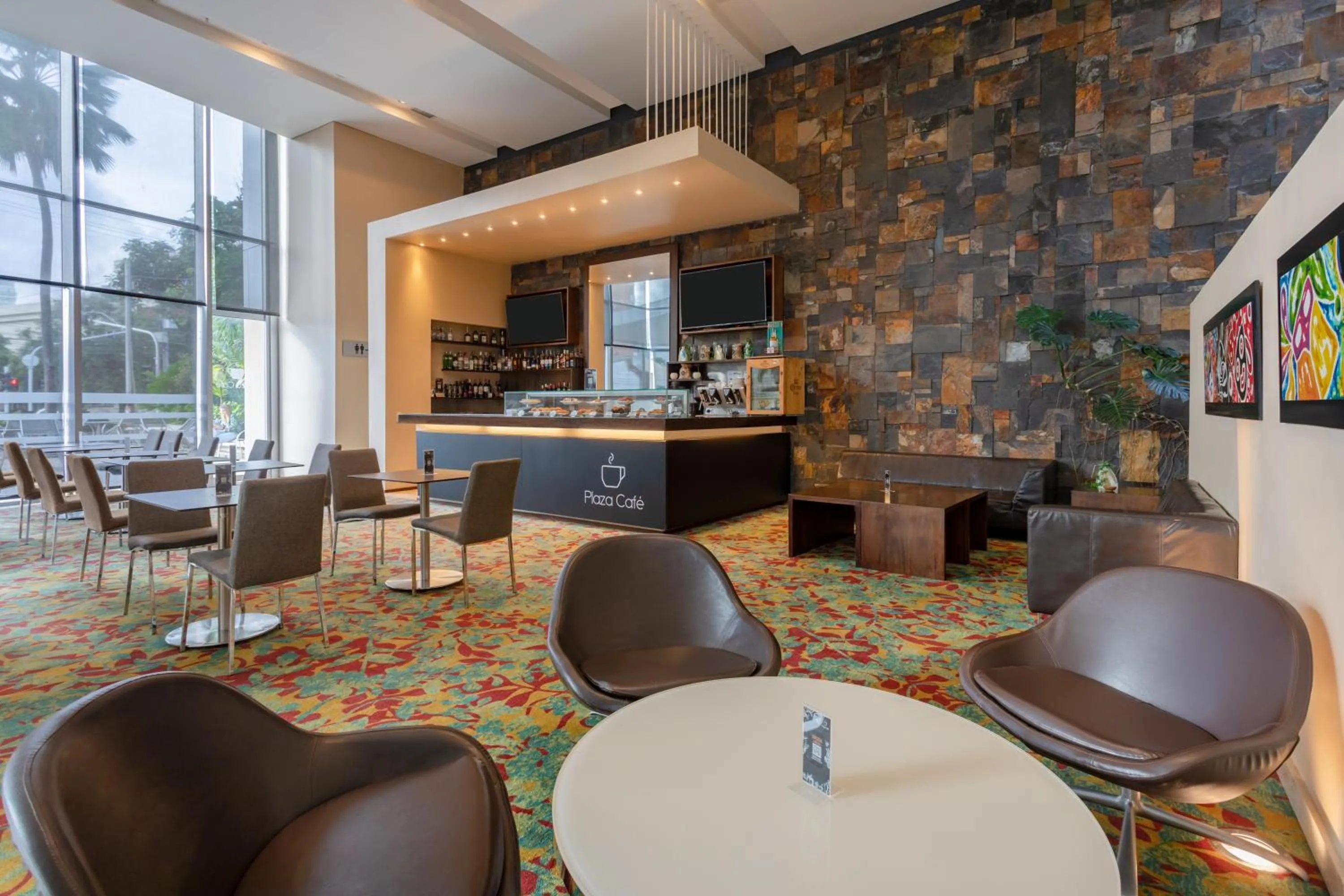 Restaurant/places to eat in Estelar Alto Prado