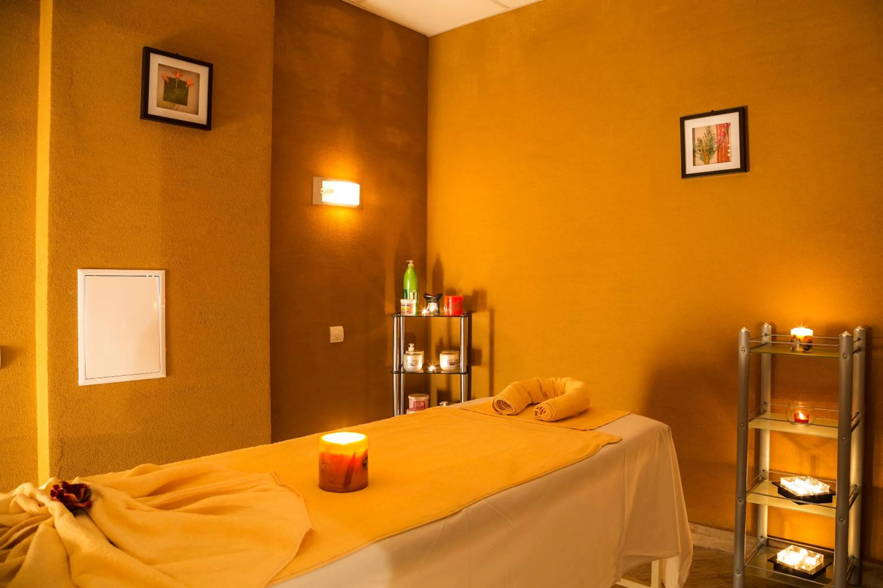 Massage, Bed in The Stream Resort Pamporovo