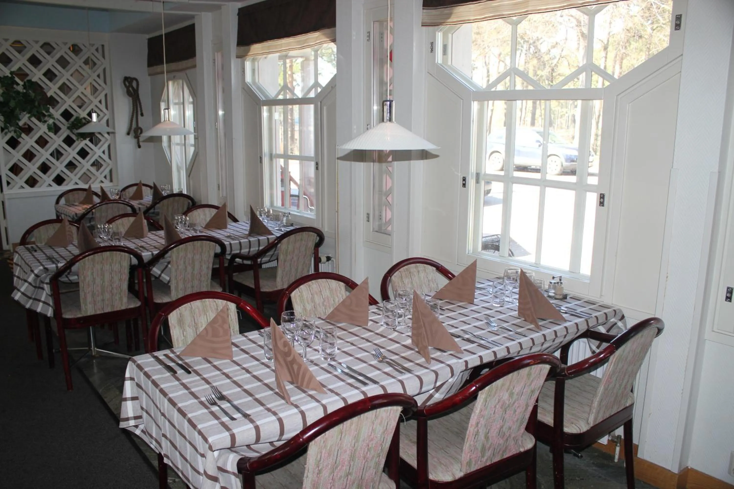 Restaurant/places to eat in Hotel Cikada