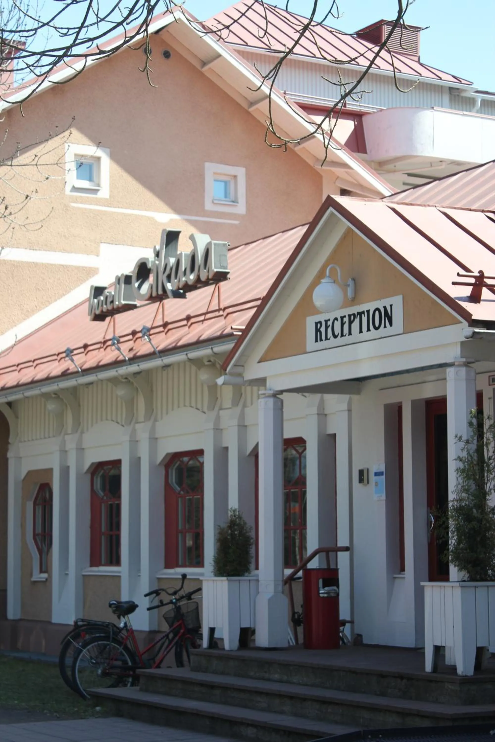 Facade/entrance in Hotel Cikada
