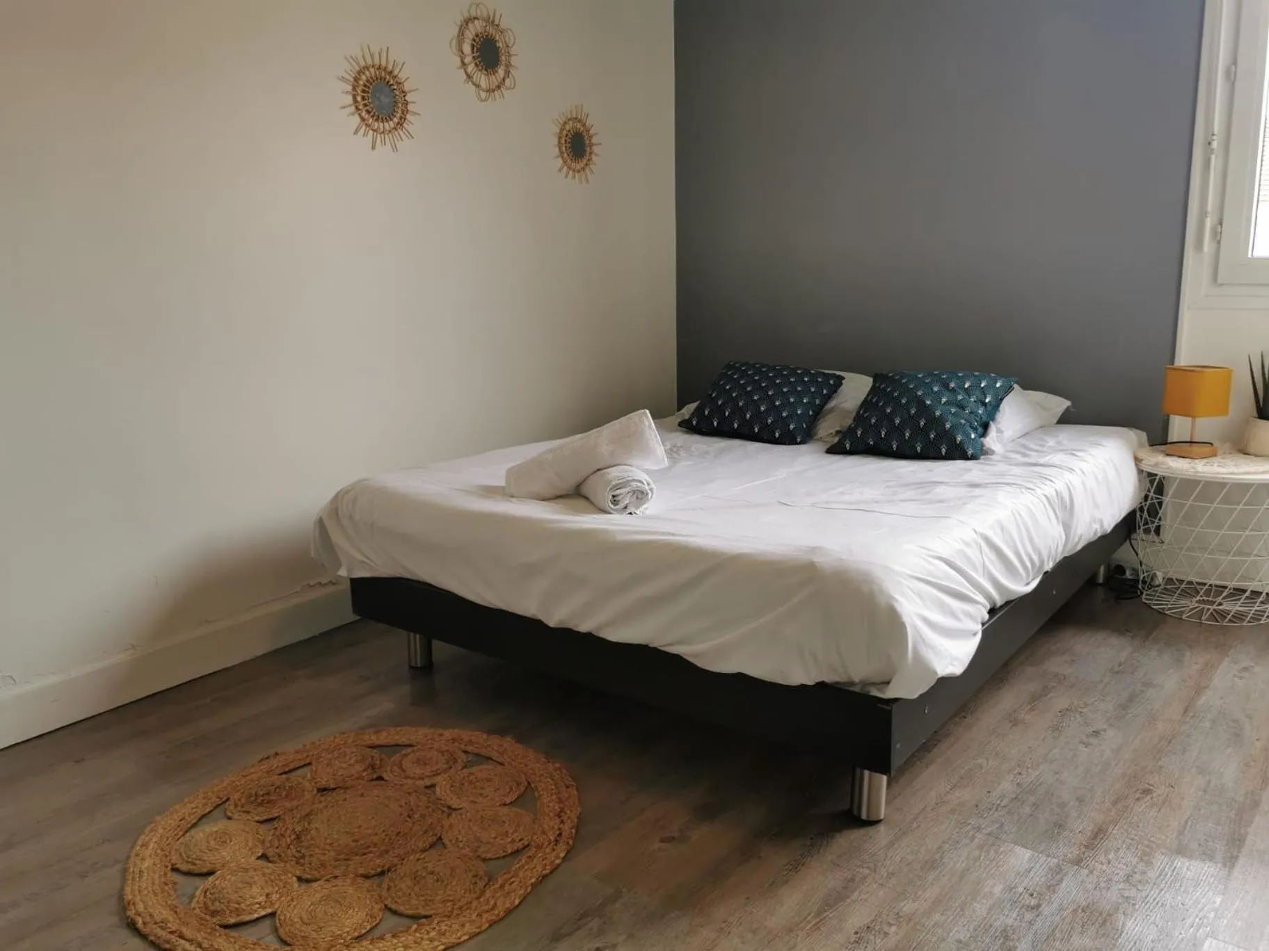 Bed in Studios dans l'hyper centre Bordeaux