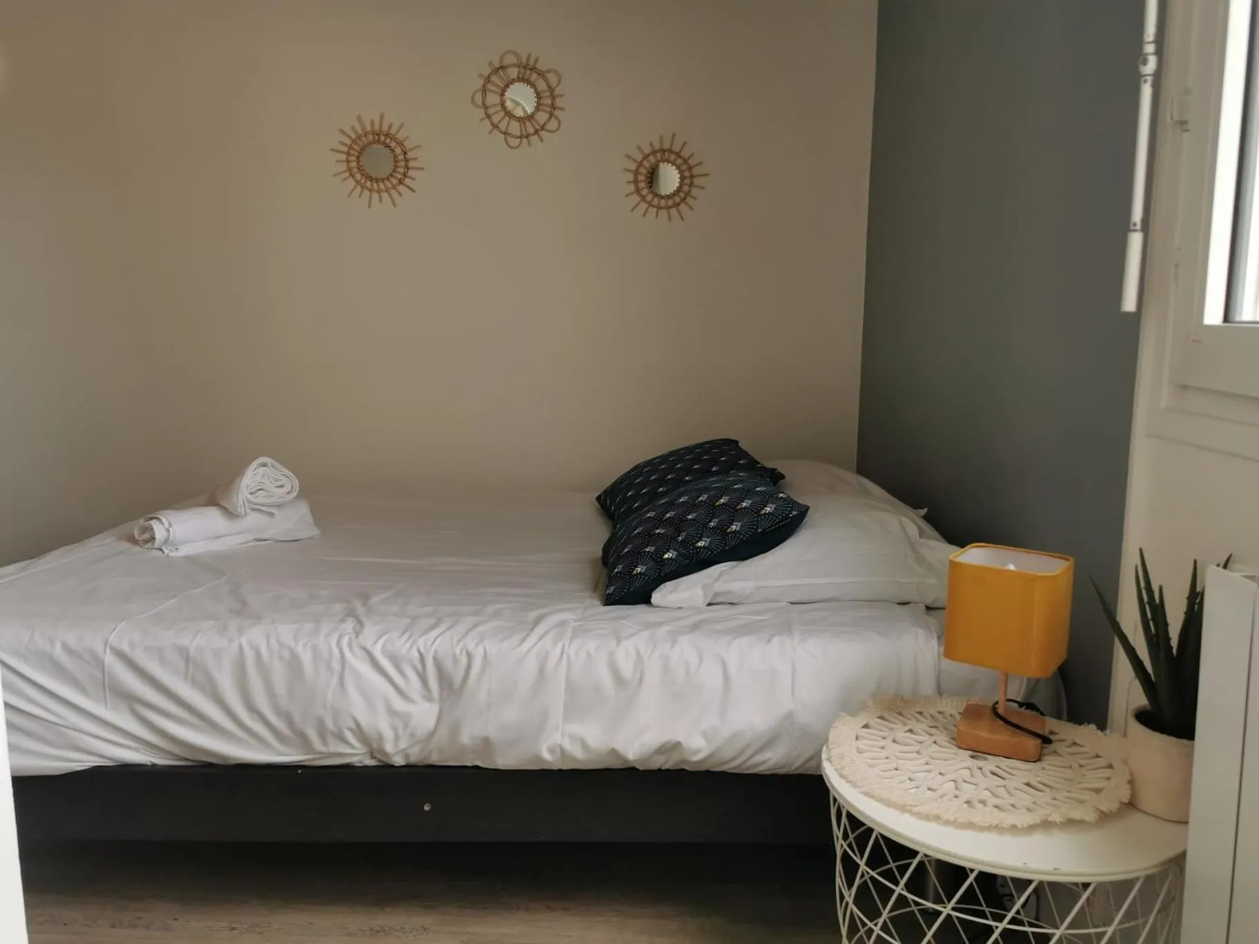 Bed in Studios dans l'hyper centre Bordeaux
