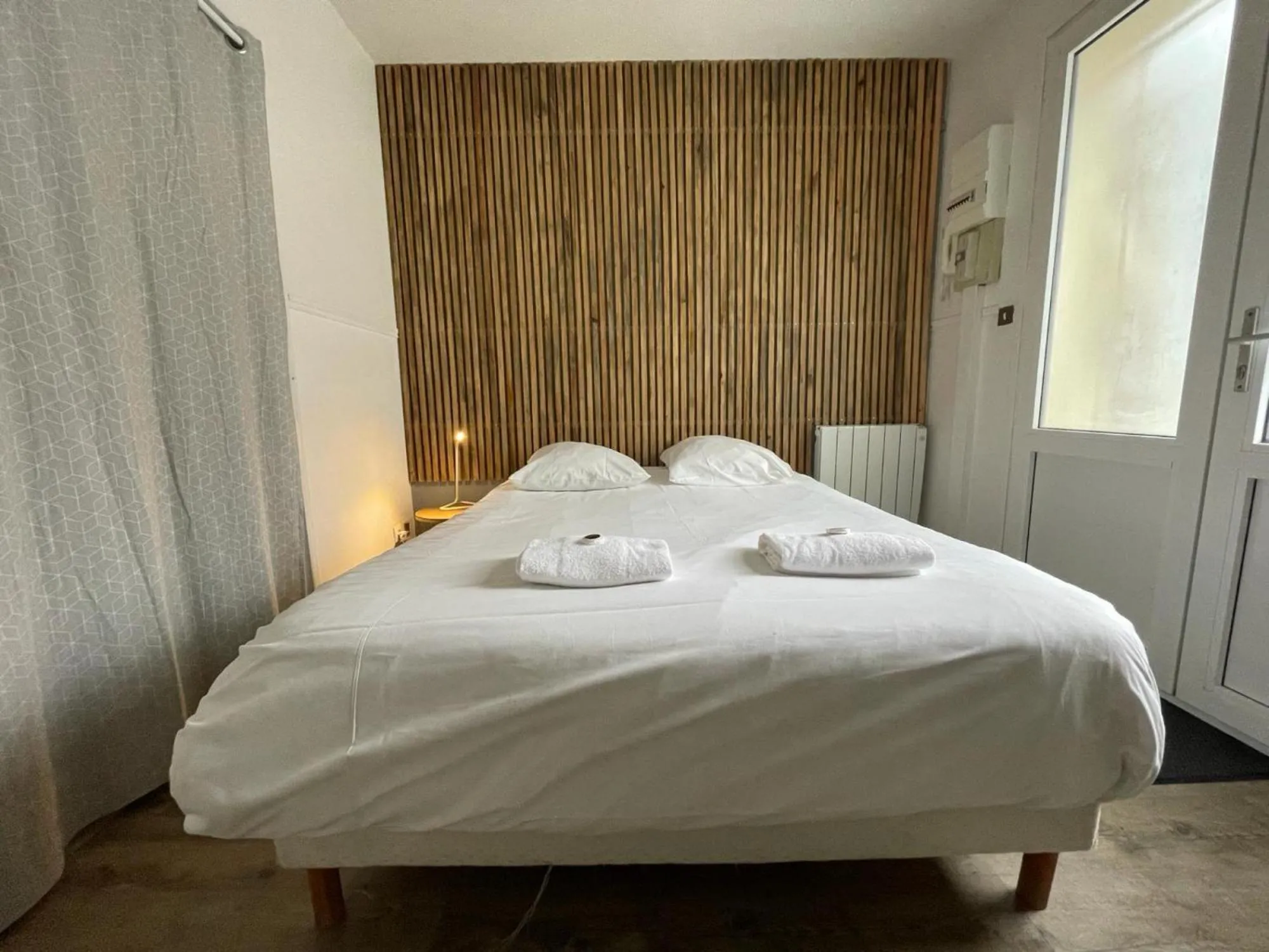 Bed in Studios dans l'hyper centre Bordeaux