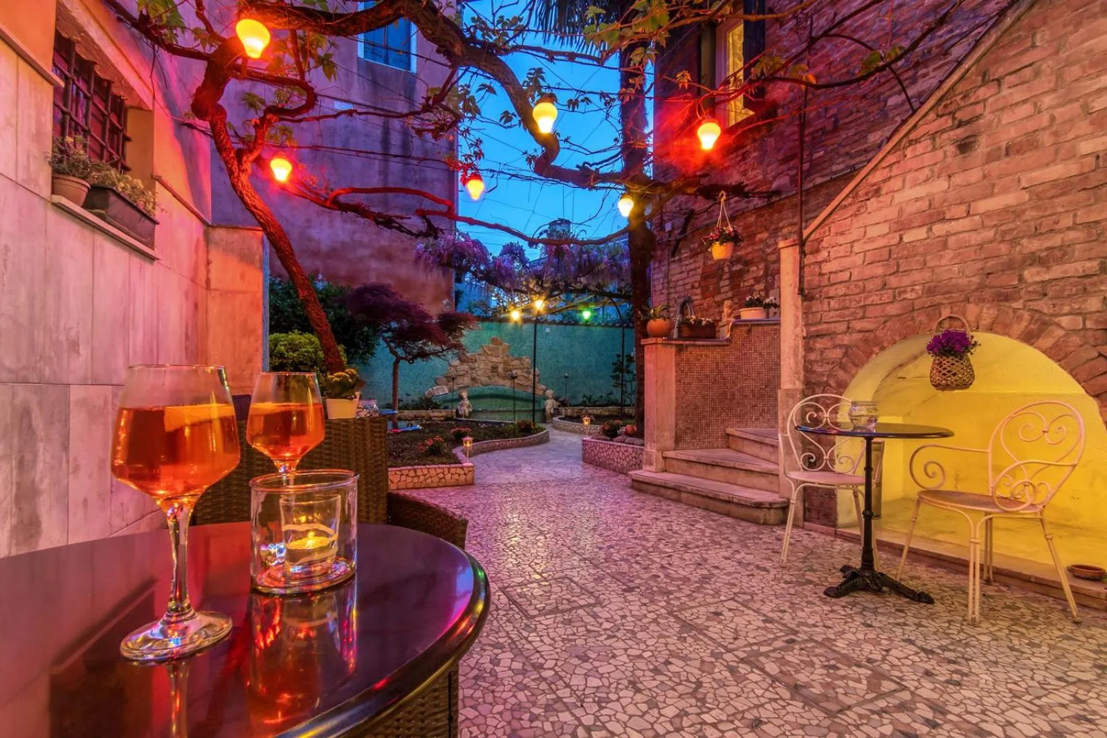 Garden in Hotel Casa Boccassini