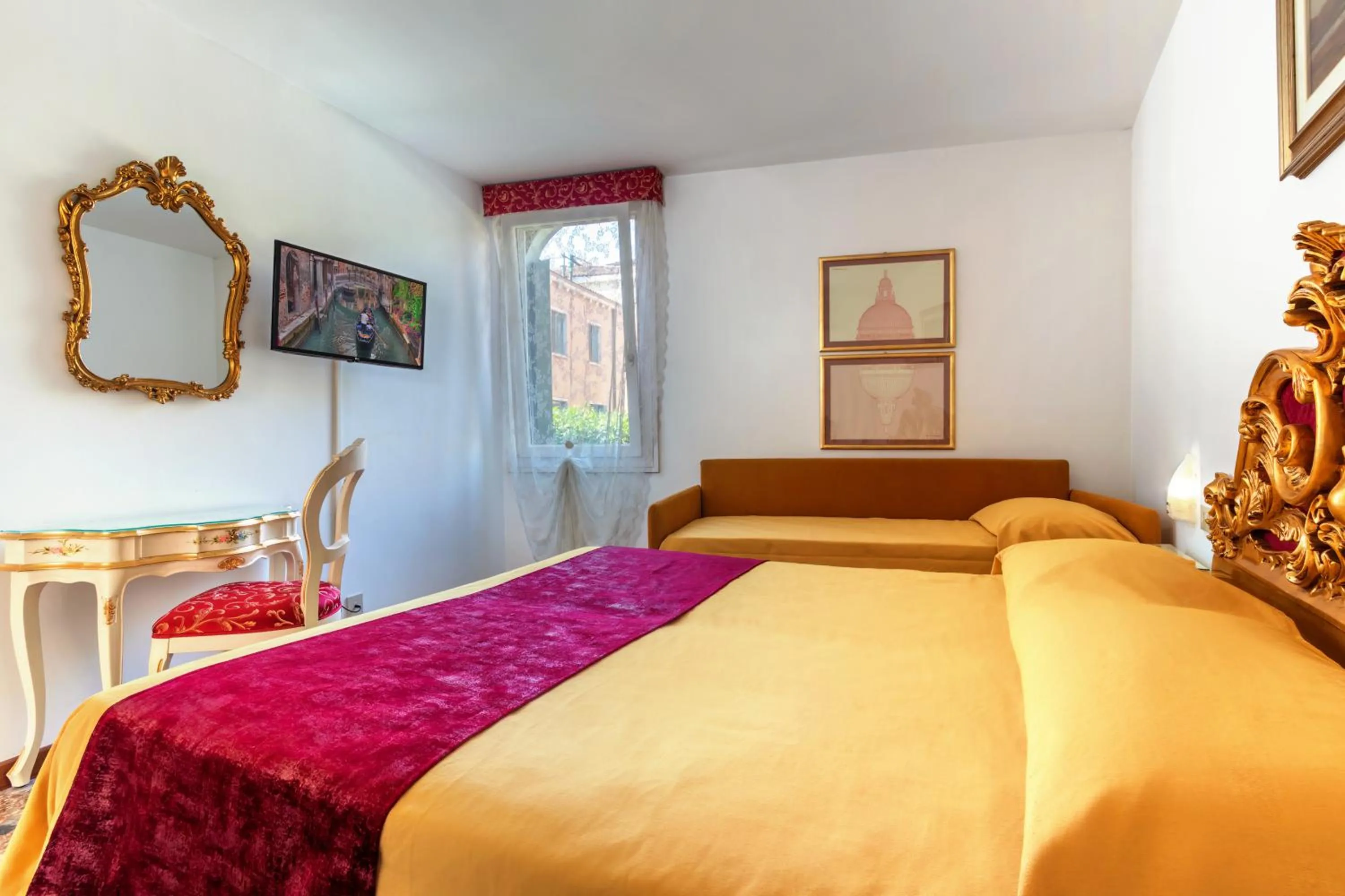 Bed in Hotel Casa Boccassini