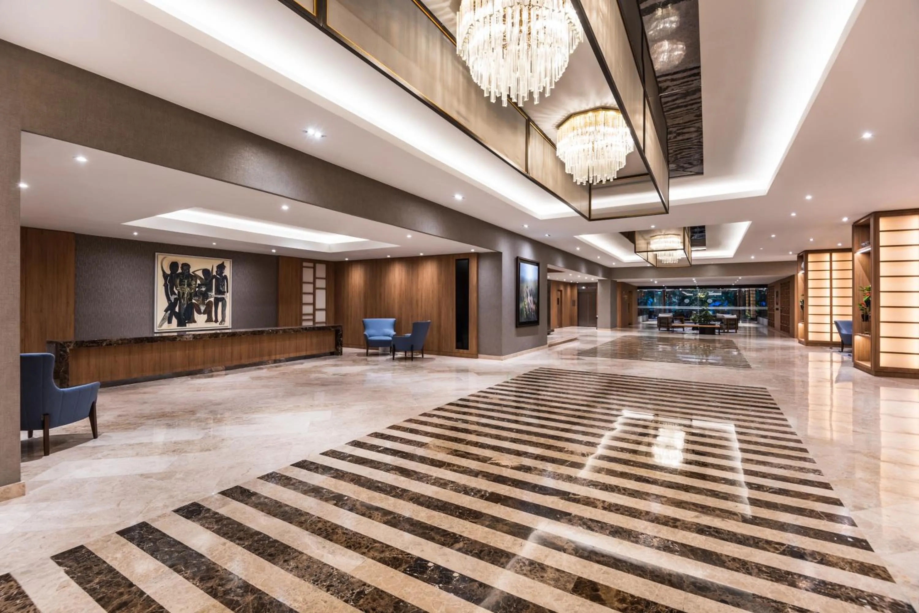 Lobby or reception in Hotel Intercontinental Cali by IHG