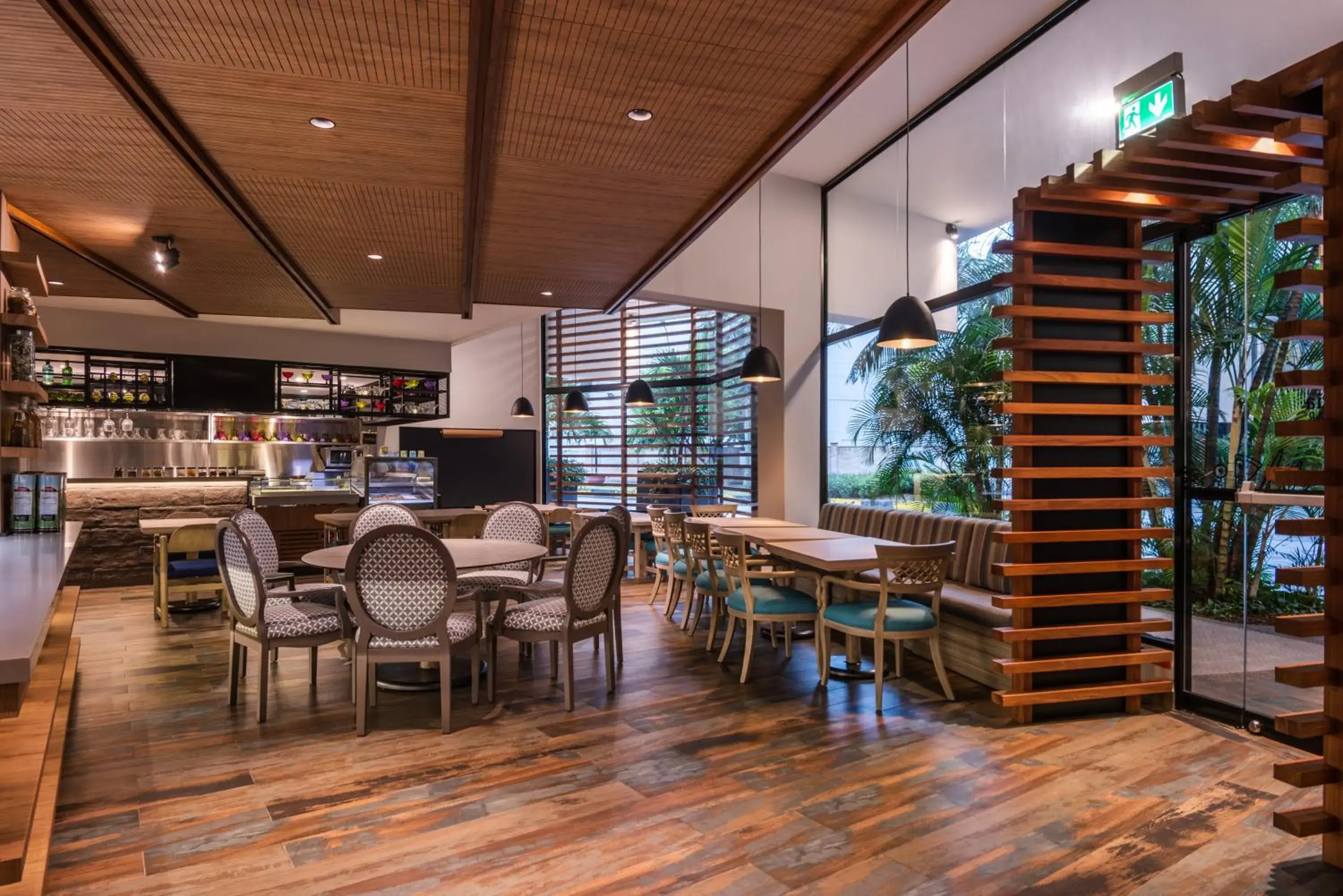 Restaurant/places to eat in Hotel Intercontinental Cali by IHG Restaurant/places to eat in Hotel Intercontinental Cali by IHG