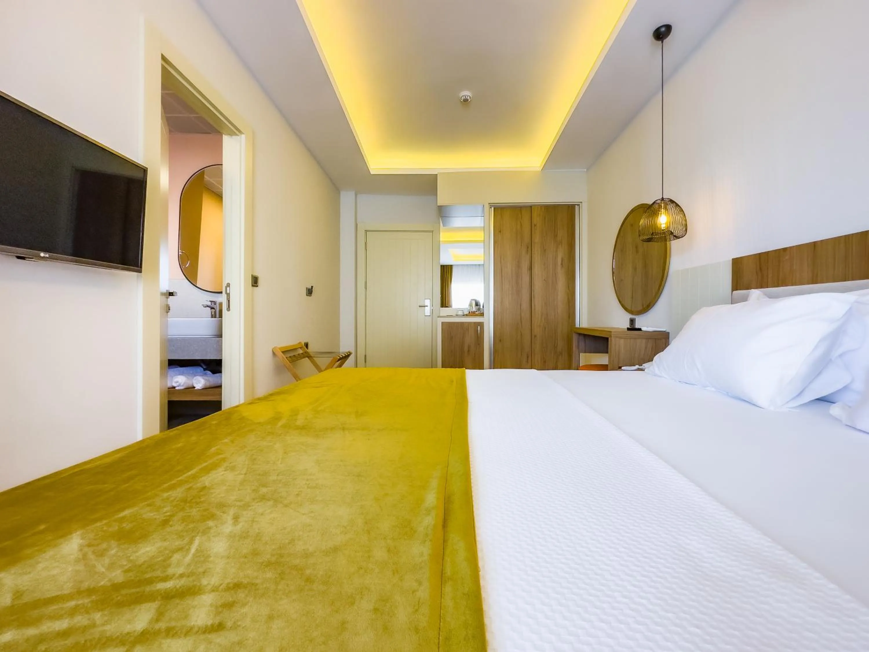 Bed in Dedeoğlu Port Hotel