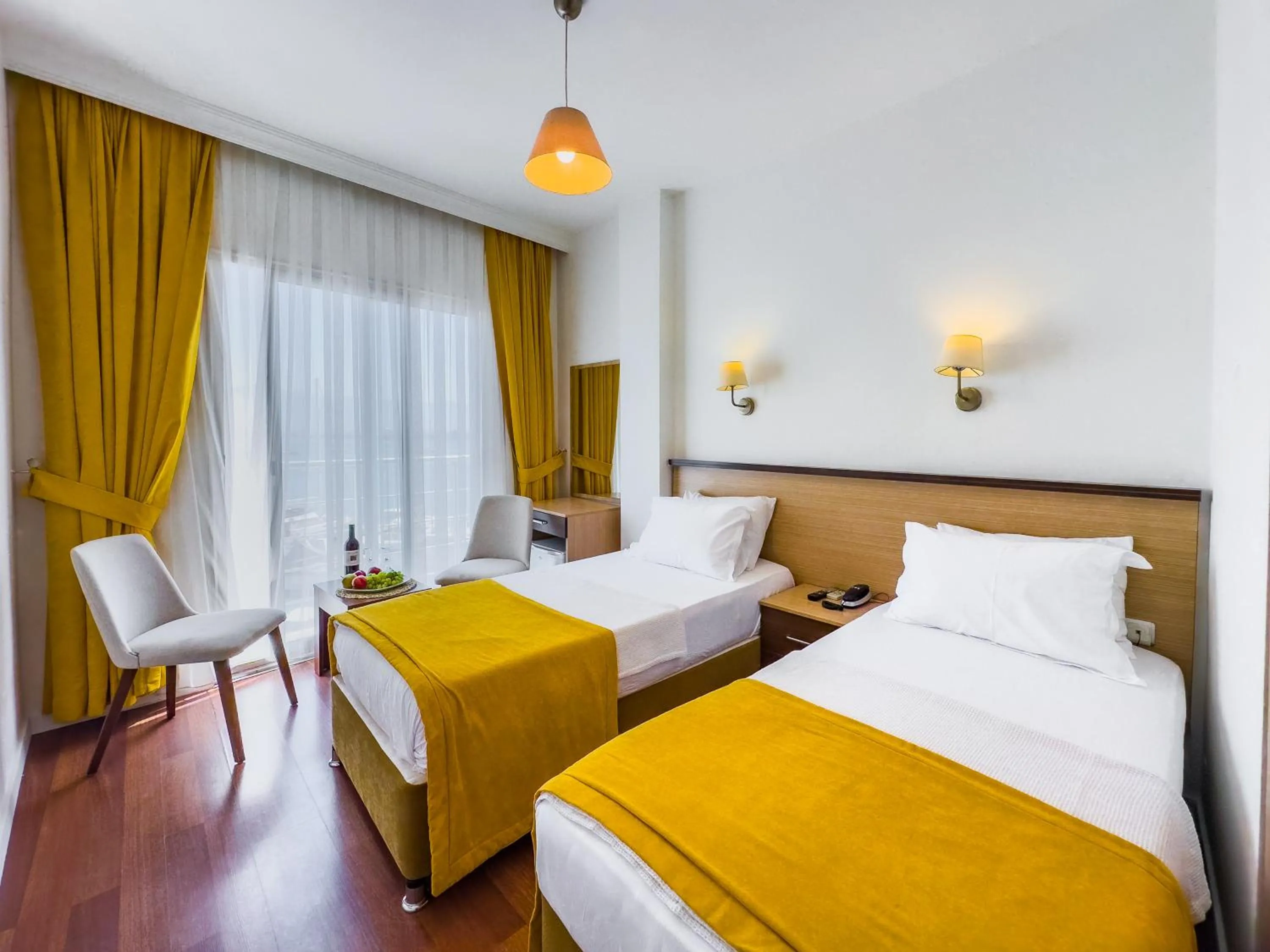 Photo of the whole room, Bed in Dedeoğlu Port Hotel