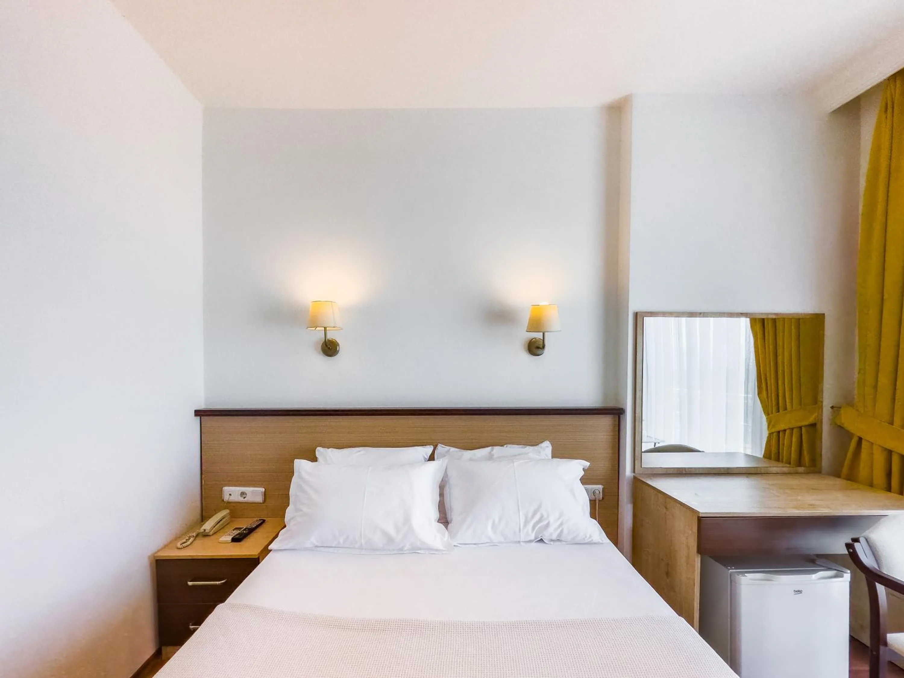 Bed in Dedeoğlu Port Hotel