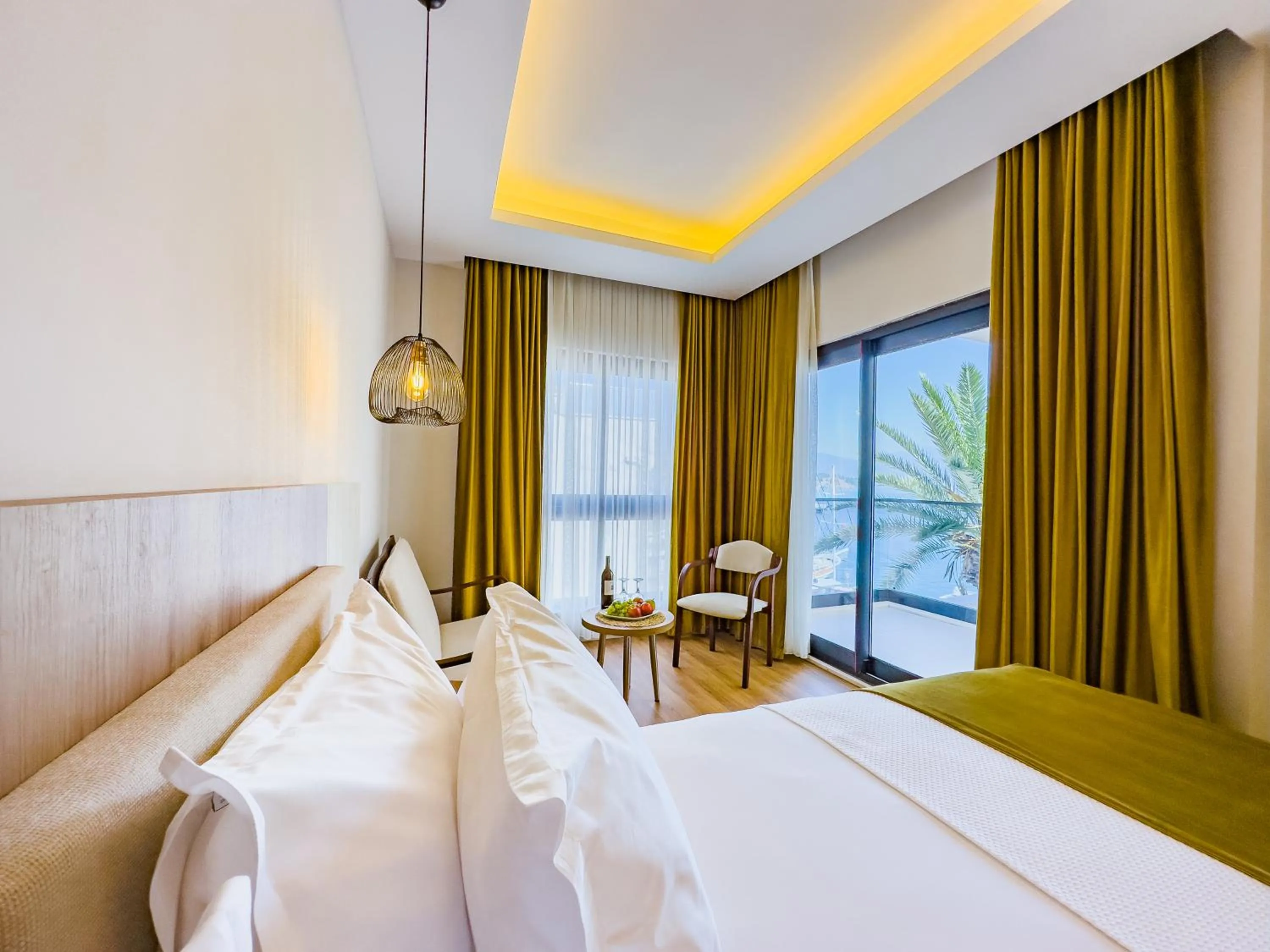 Bed in Dedeoğlu Port Hotel