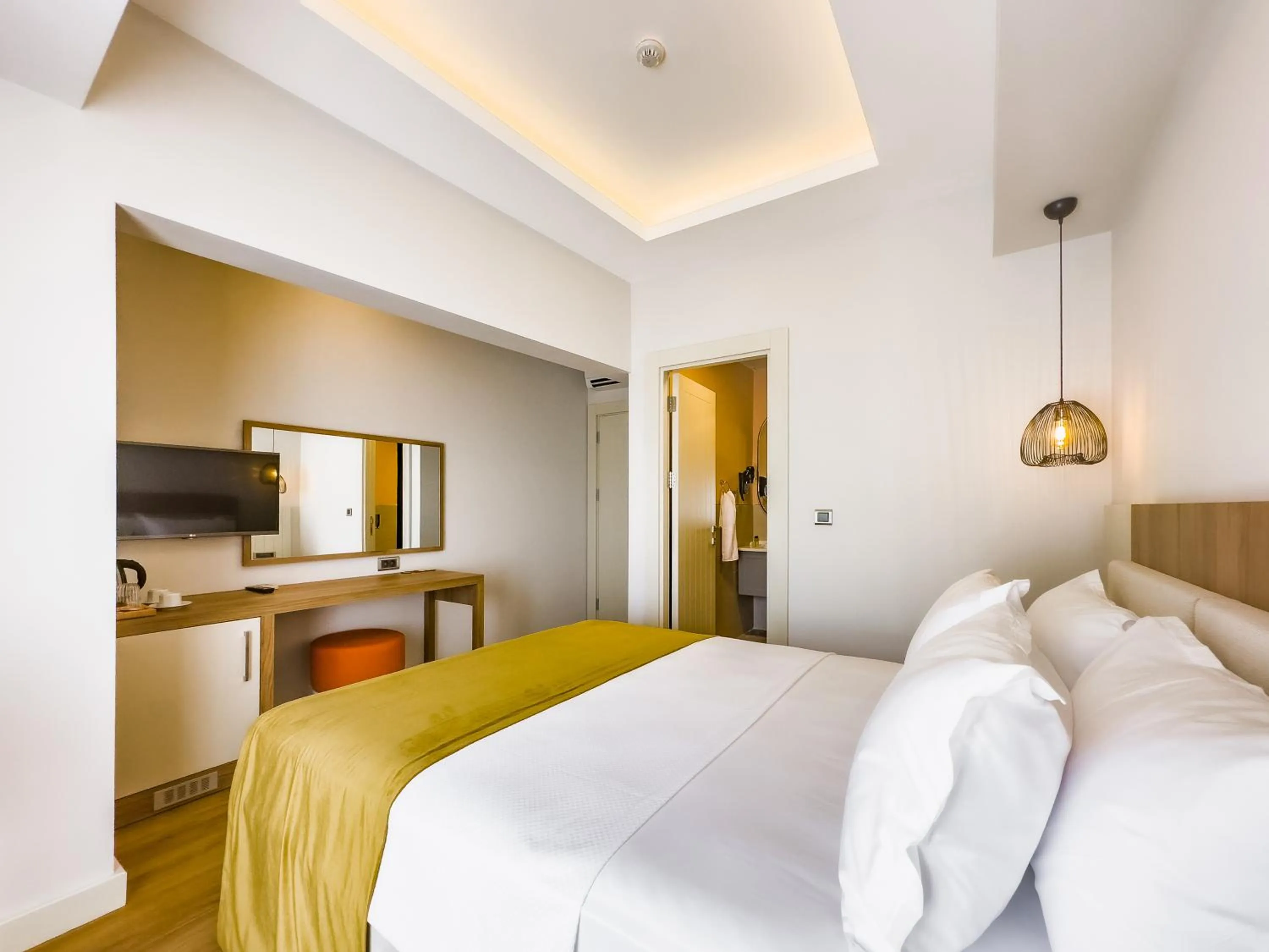 Bed in Dedeoğlu Port Hotel