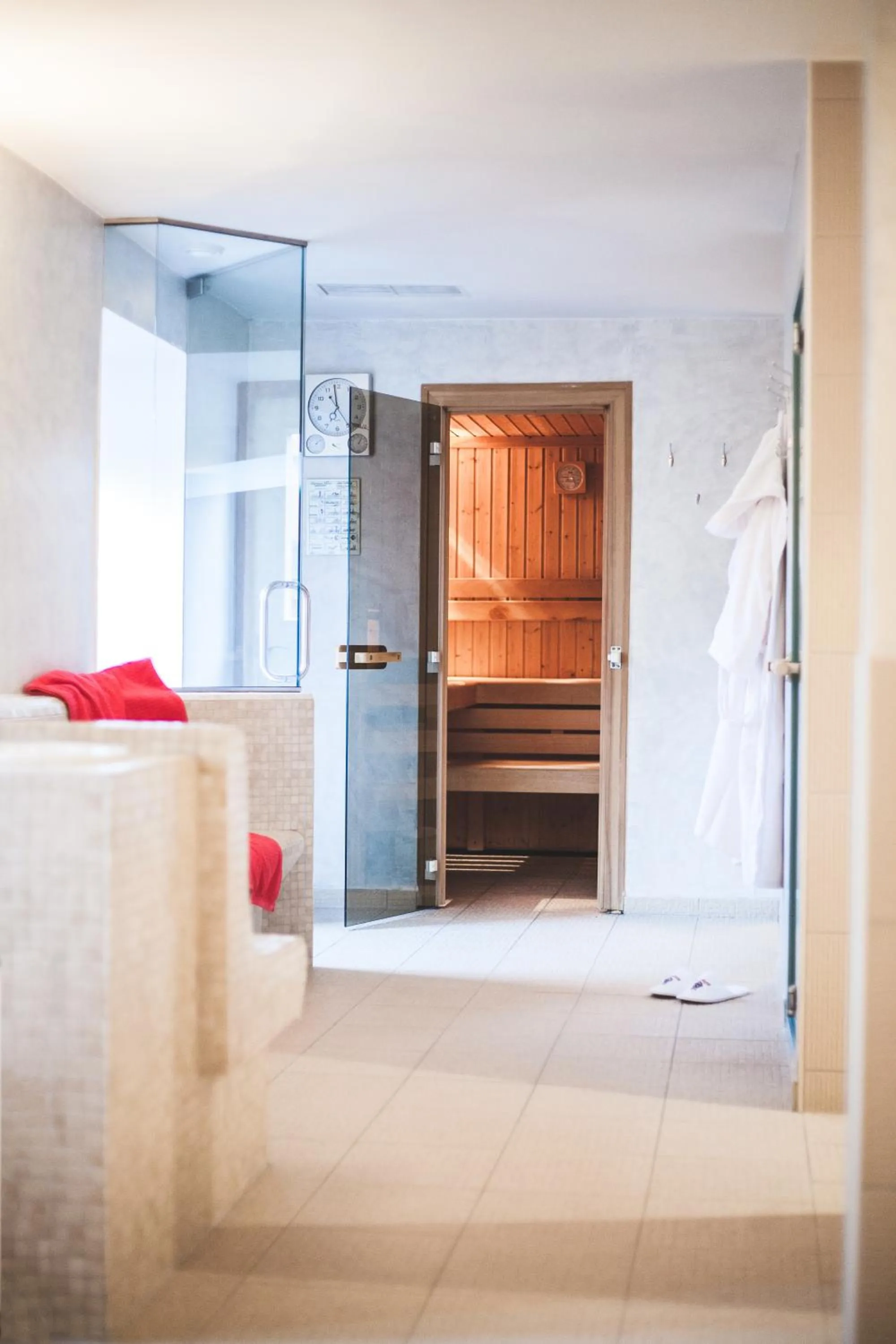 Sauna, Bed in Hotel-Gasthof Weitgasser