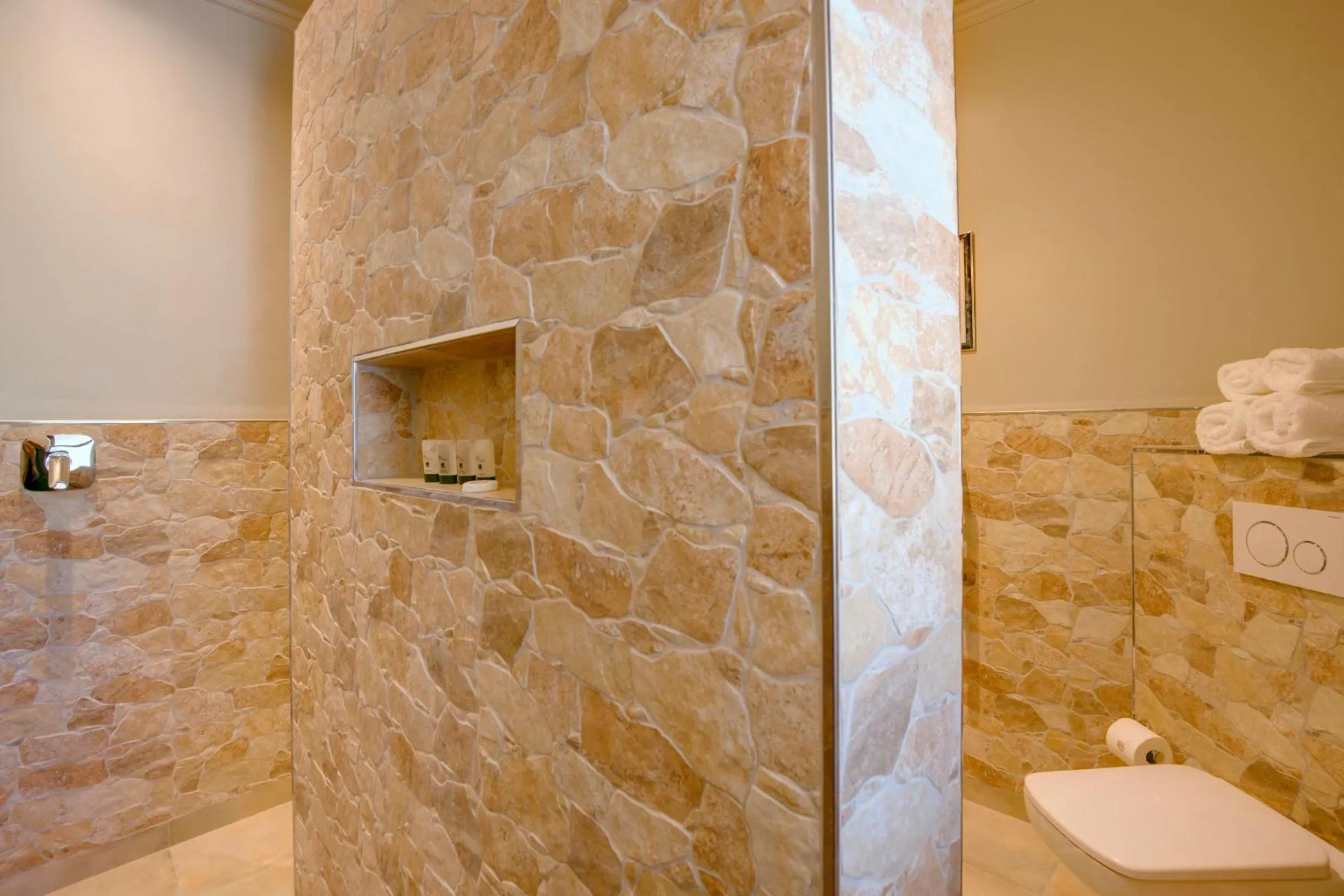 Bathroom in Amour Guest House