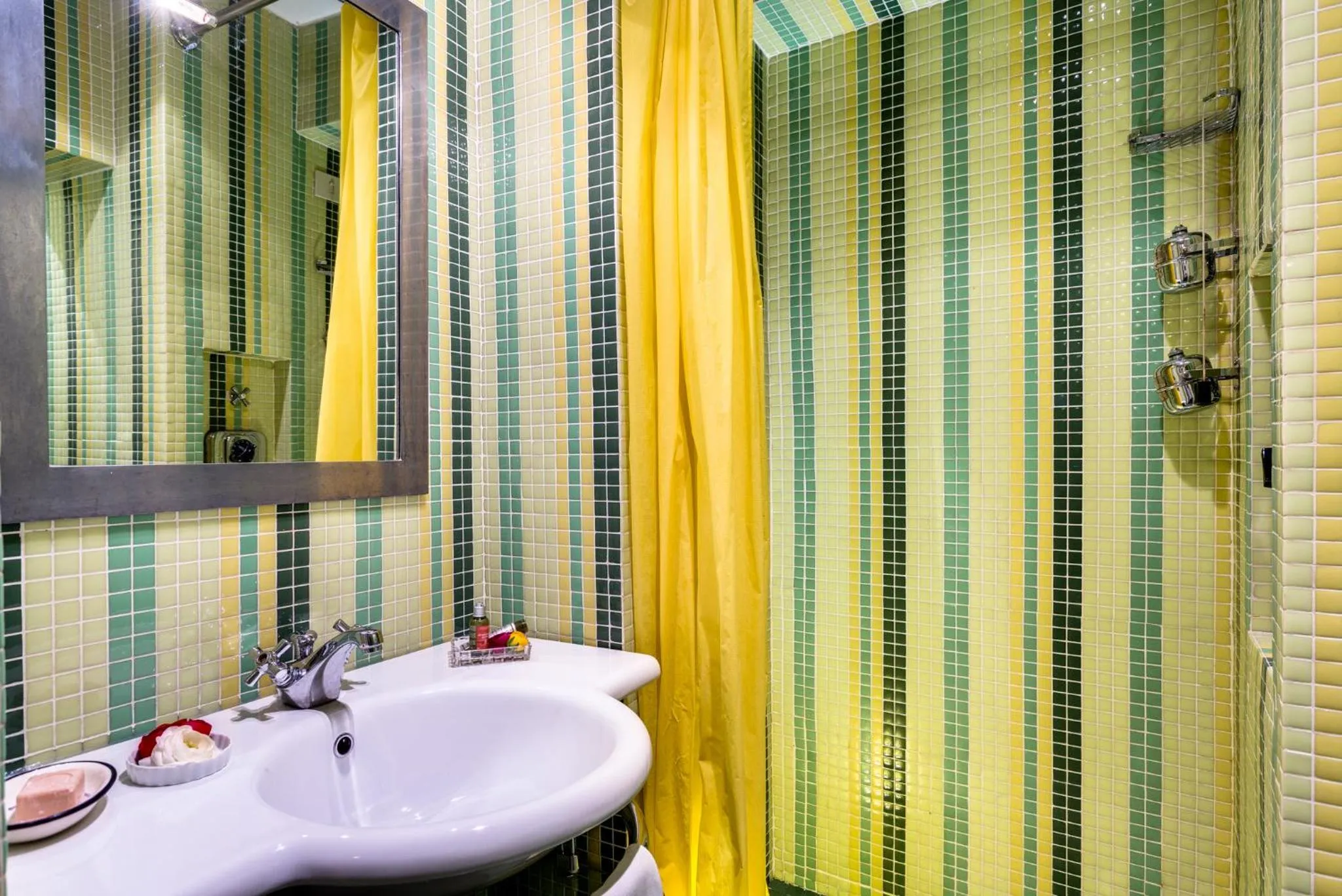 Toilet in Casa Heberart Guest House Sistina