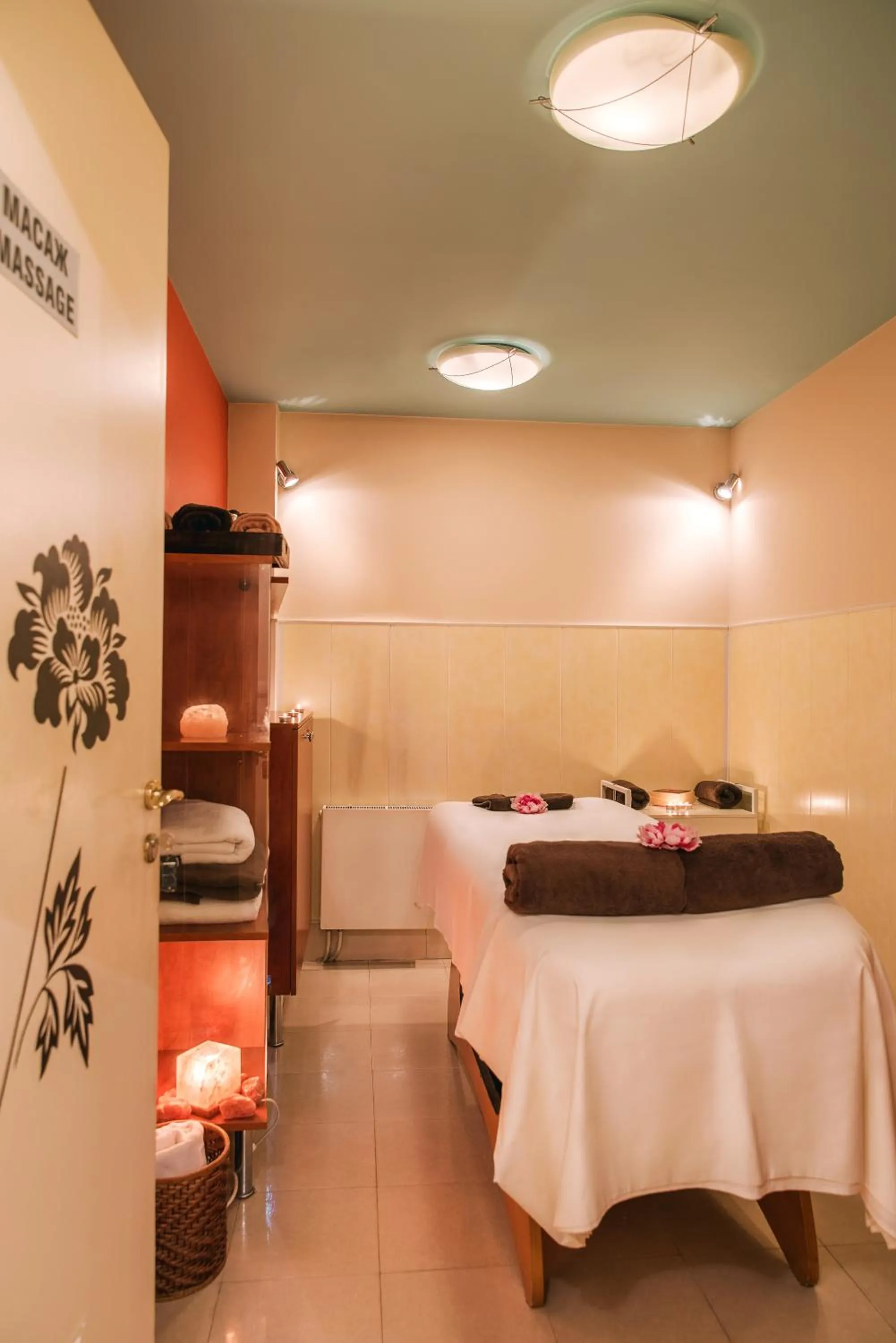Massage, Bed in Crystal Palace Boutique Hotel