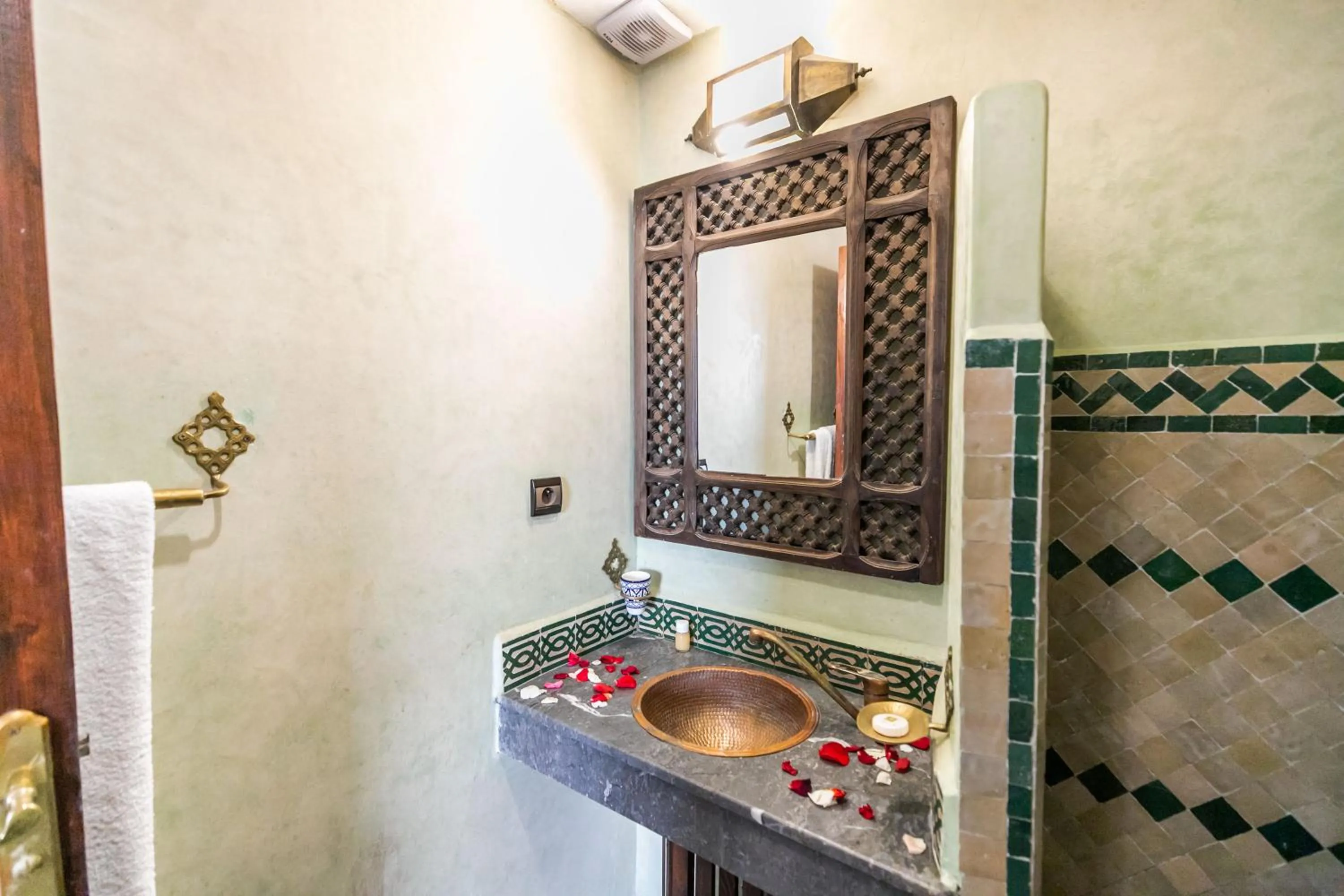 Bathroom in Riad Jardin Chrifa