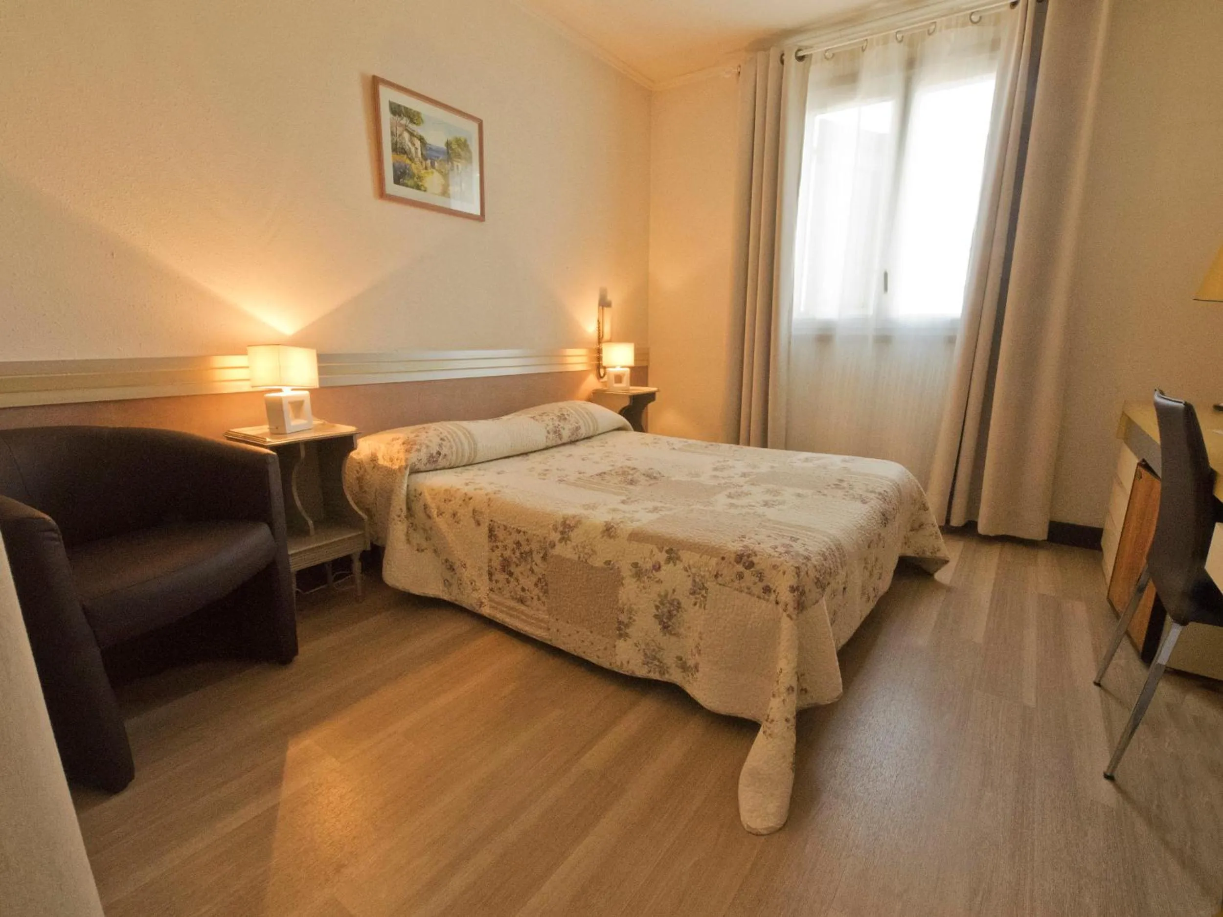 Photo of the whole room, Bed in Hotel Les Oliviers