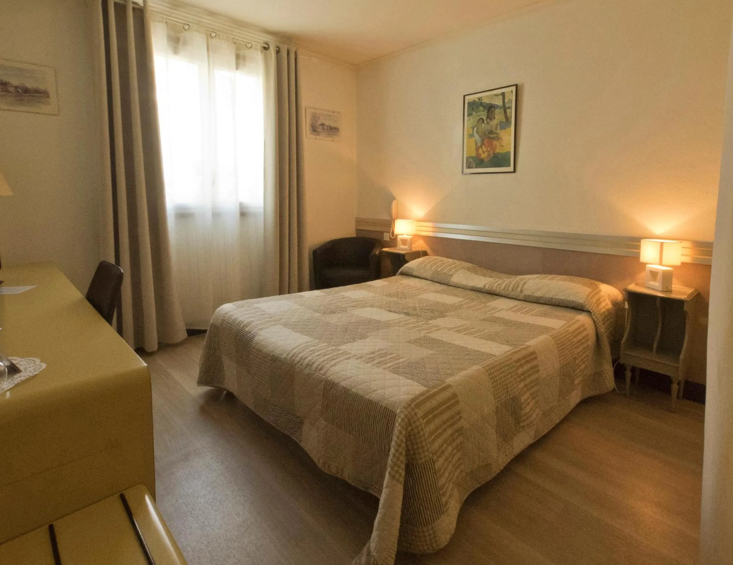 Photo of the whole room, Bed in Hotel Les Oliviers